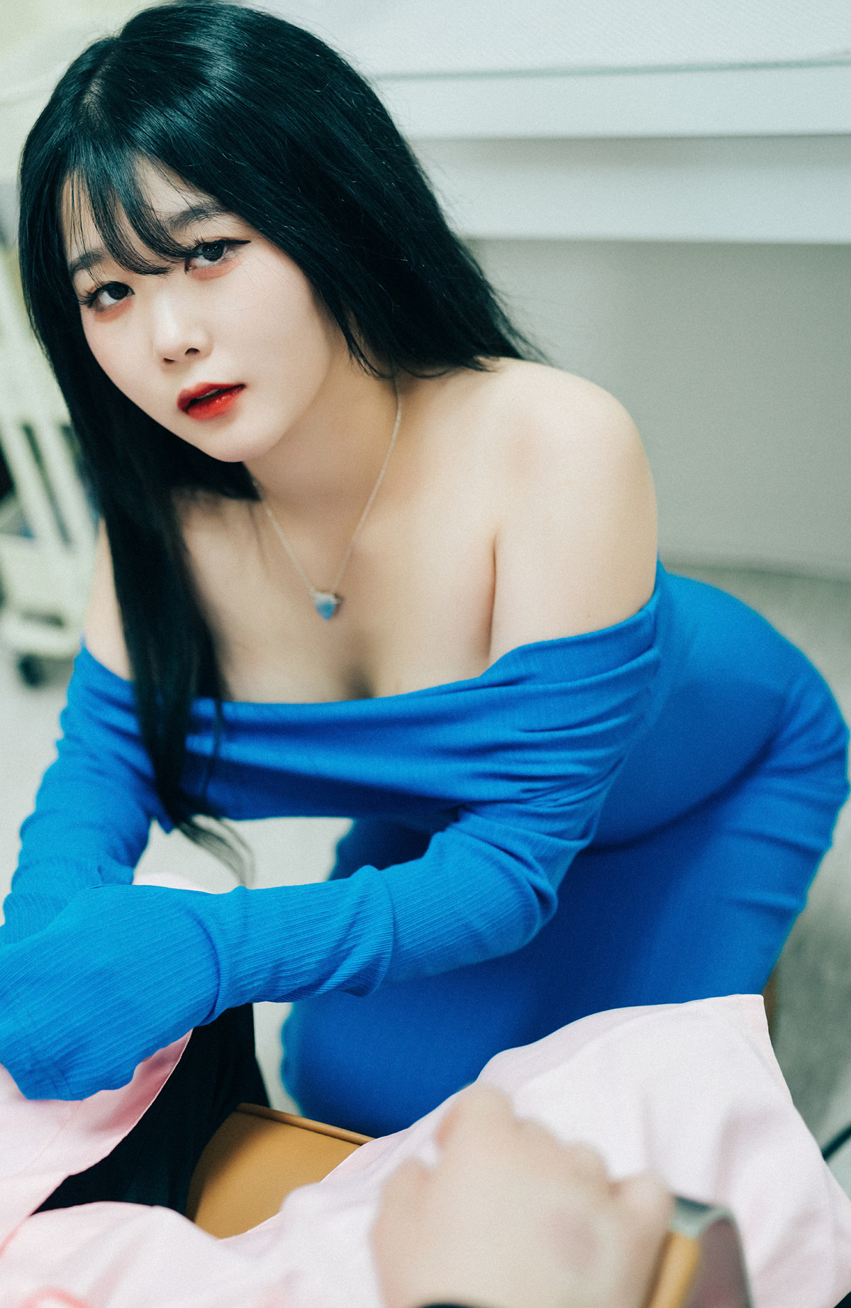 ZIA.Kwon 권지아, Loozy ‘Adult Hair Shop’ Set.02 3