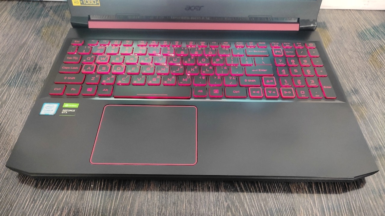 Асер нитросенсе. Predator sense на Acer Nitro 5.