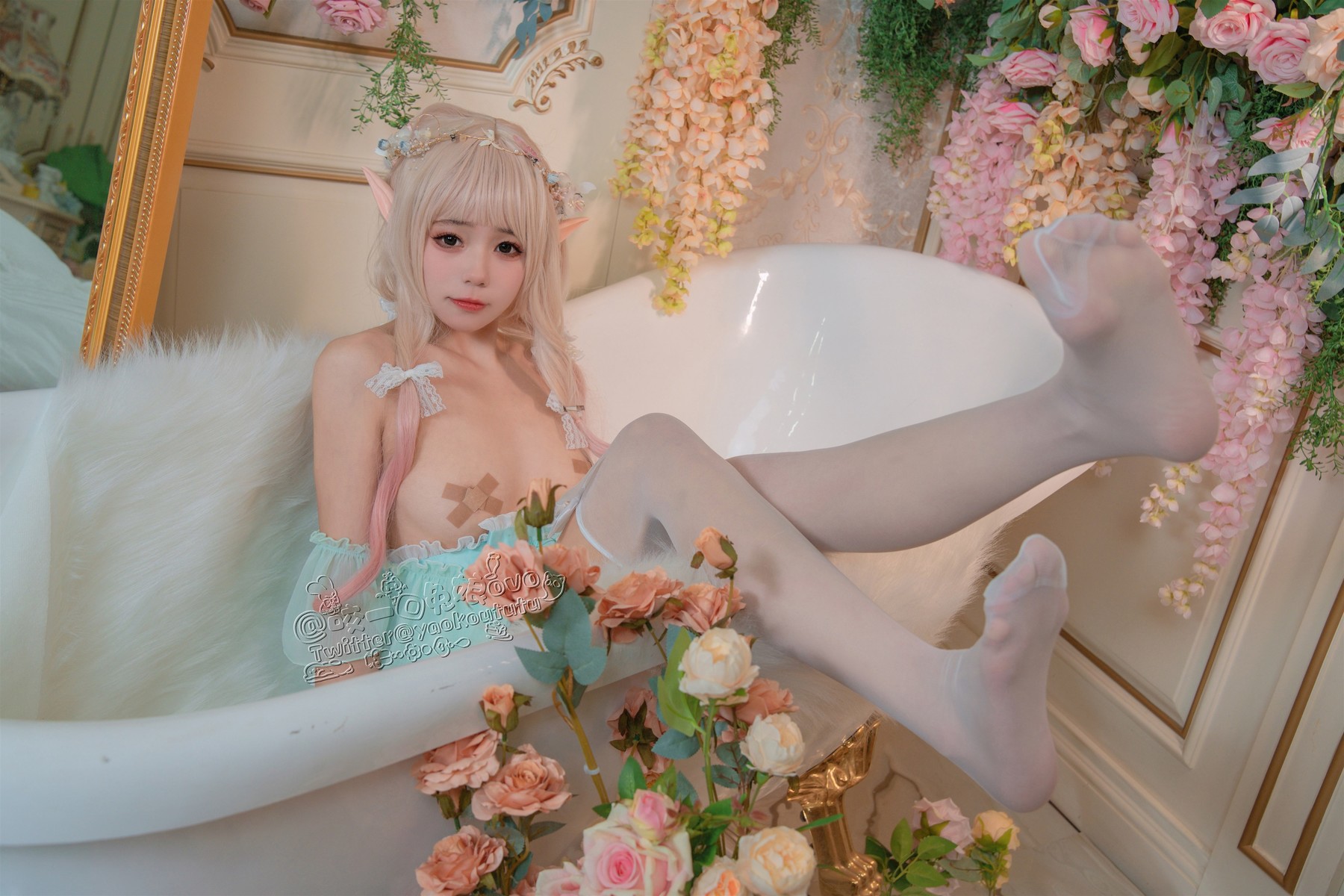 Cosplay 咬一口兔娘 豌豆公主的秘密花房 39