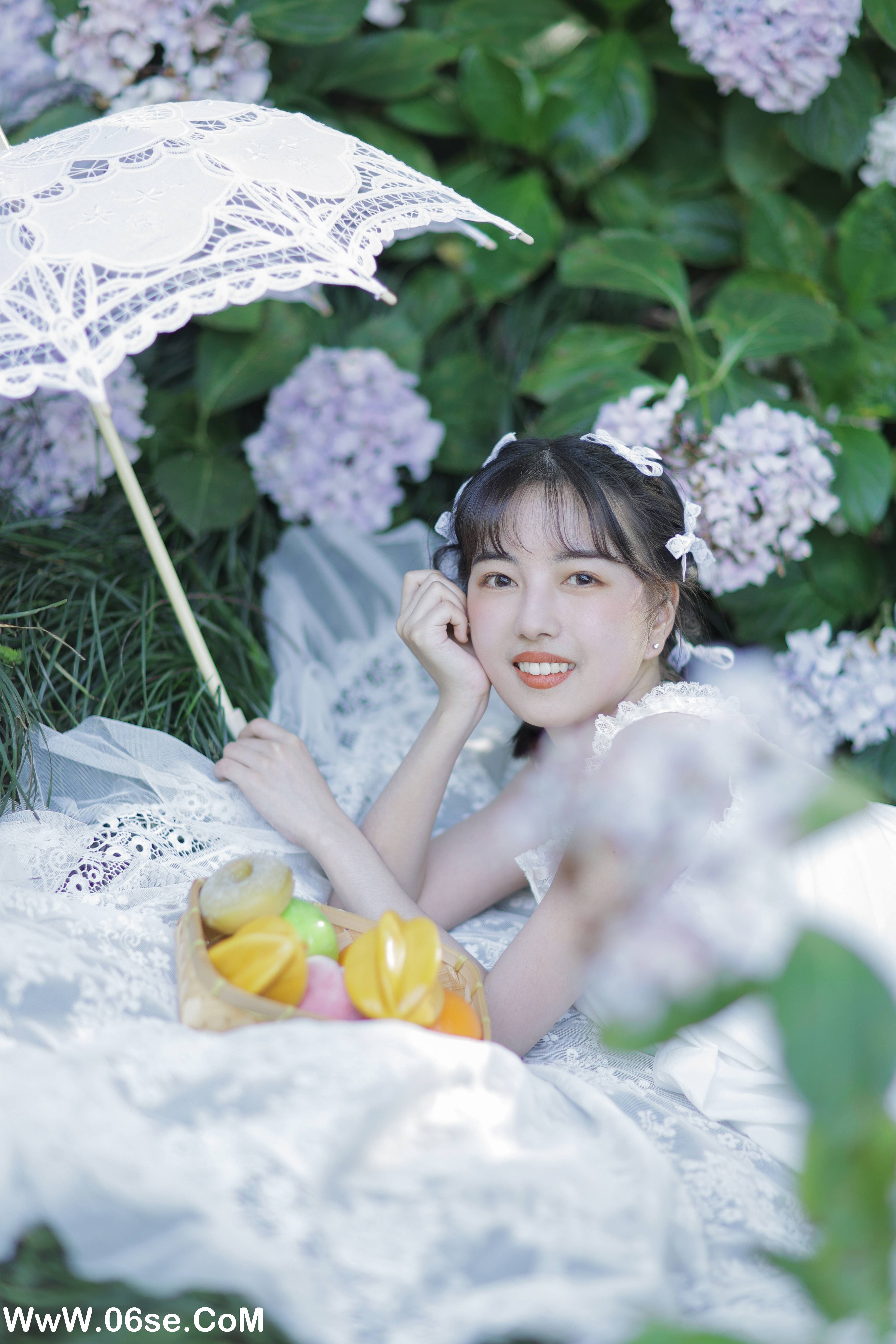 图片[22]-[YITUYU艺图语]2022.05.25 花儿与少女 欣雨[24P-204.16MB]-六色网