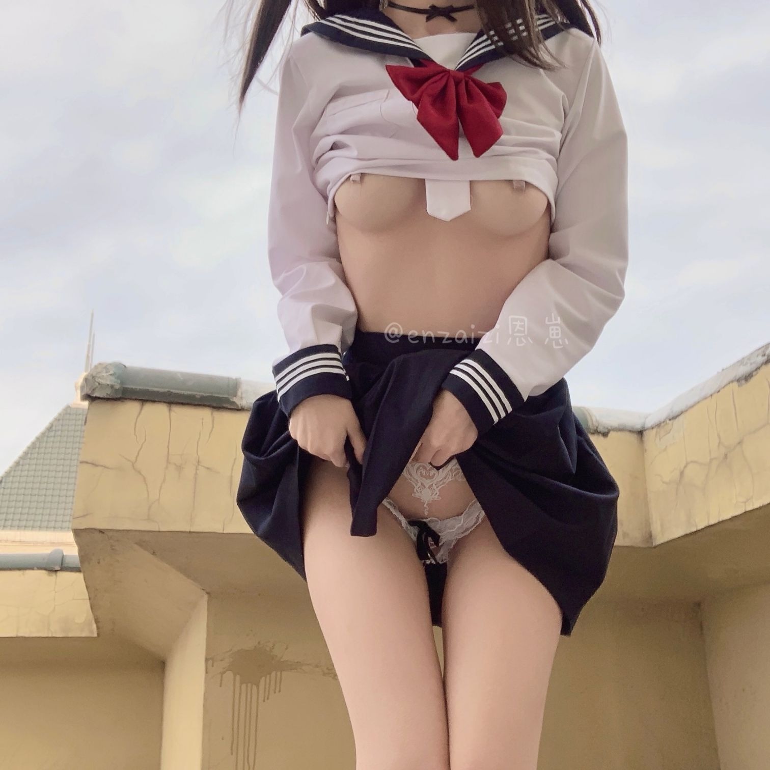 恩崽-天台水手服 35