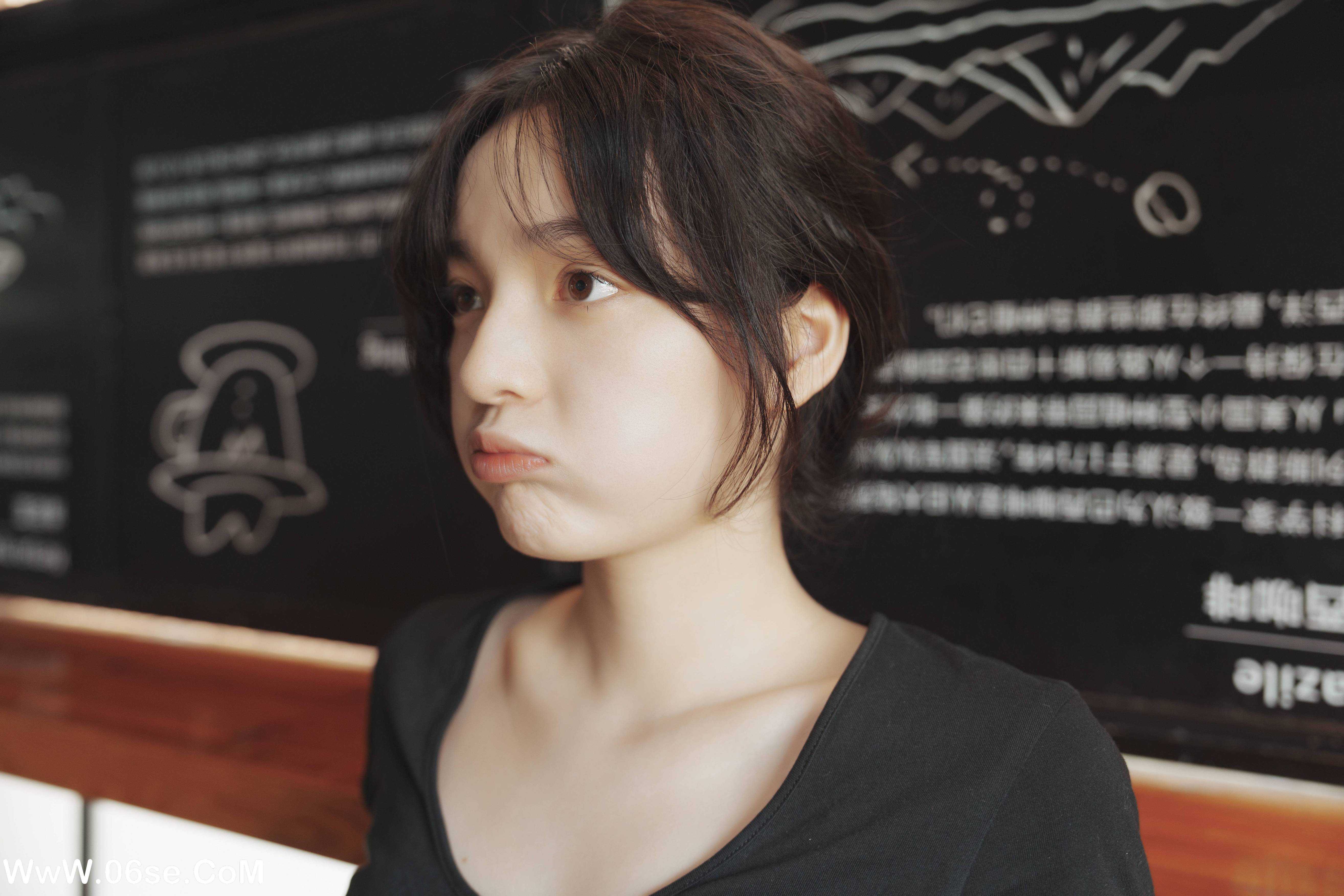 图片[22]-[YITUYU艺图语]2022.09.11 咖啡屋里的素颜女孩 dudu[31+1P／294MB]-六色网