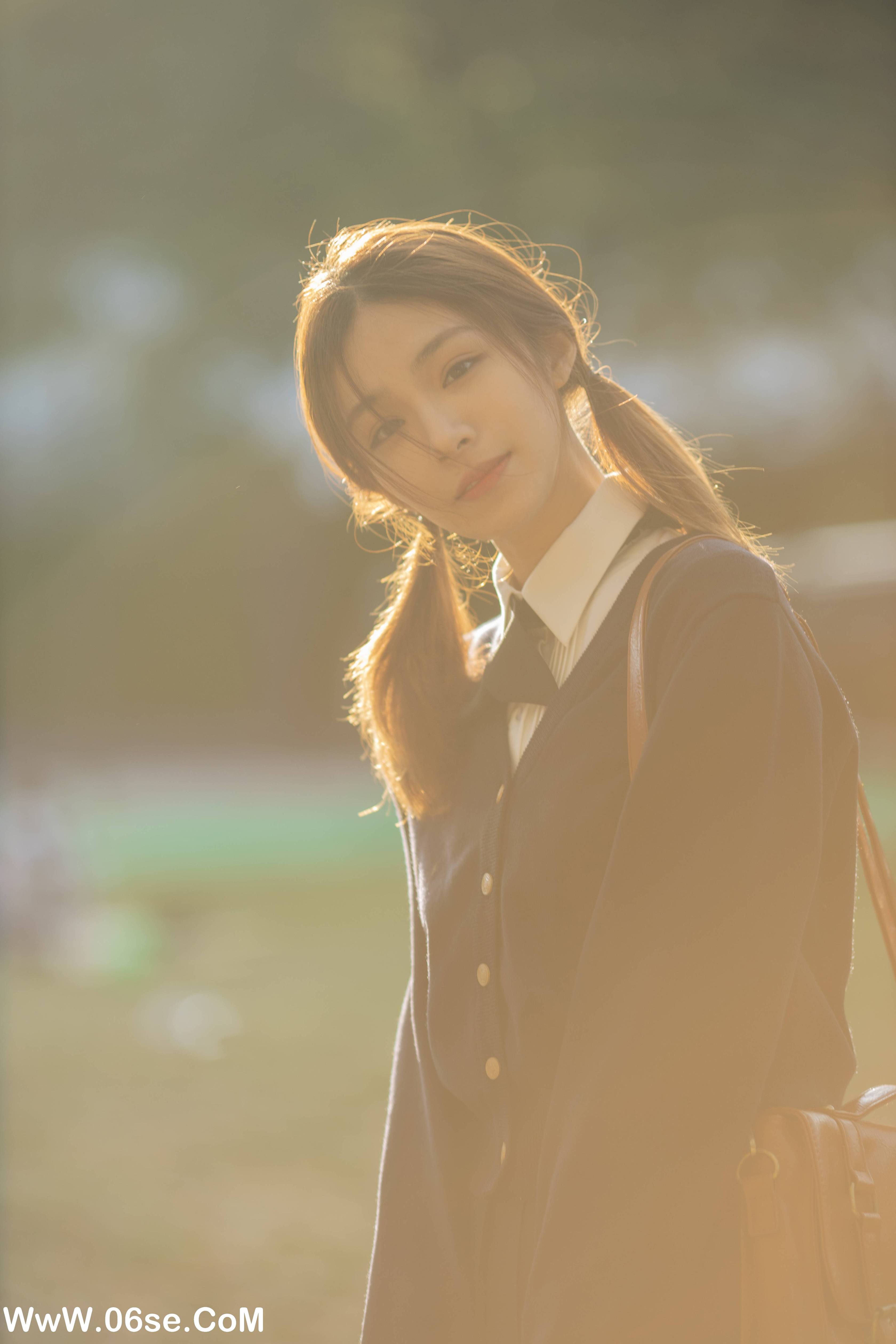 图片[24]-[YITUYU艺图语]2022.01.19 秋天，陪你一起看银杏 朱云慧大魔王[27+1P／306MB]-六色网