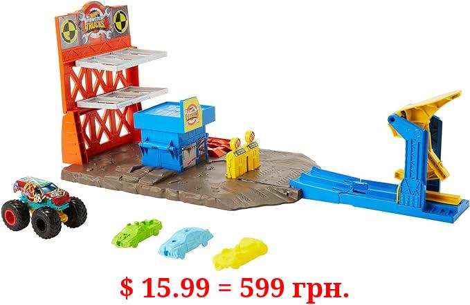 Hot Wheels Monster Trucks Blast Station Playset with 1:64 Scale Demo Derby Toy Truck & 3 Crushable Cars