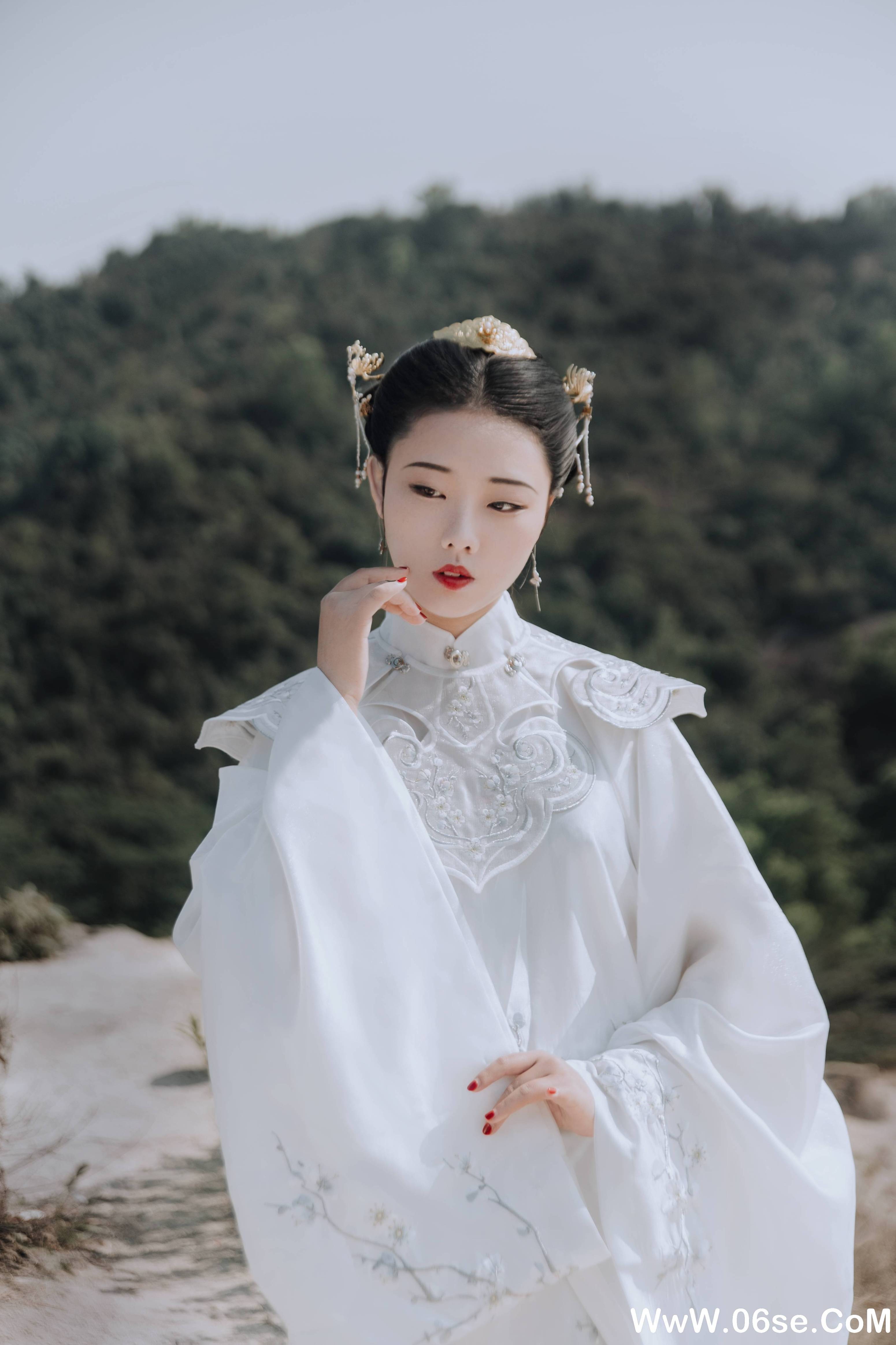 图片[21]-[YITUYU艺图语]2021.09.04 望归尘 杍愉[23+1P／176MB]-六色网