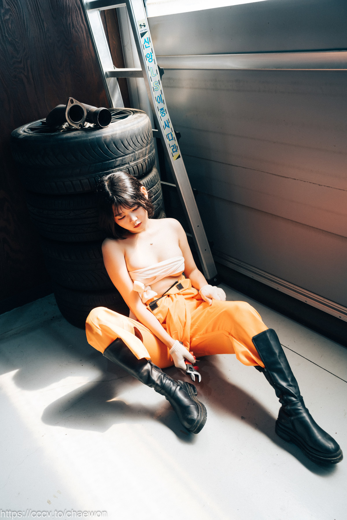 ZIA.Kwon 권지아, [Loozy] Garage Girl Set.01 11