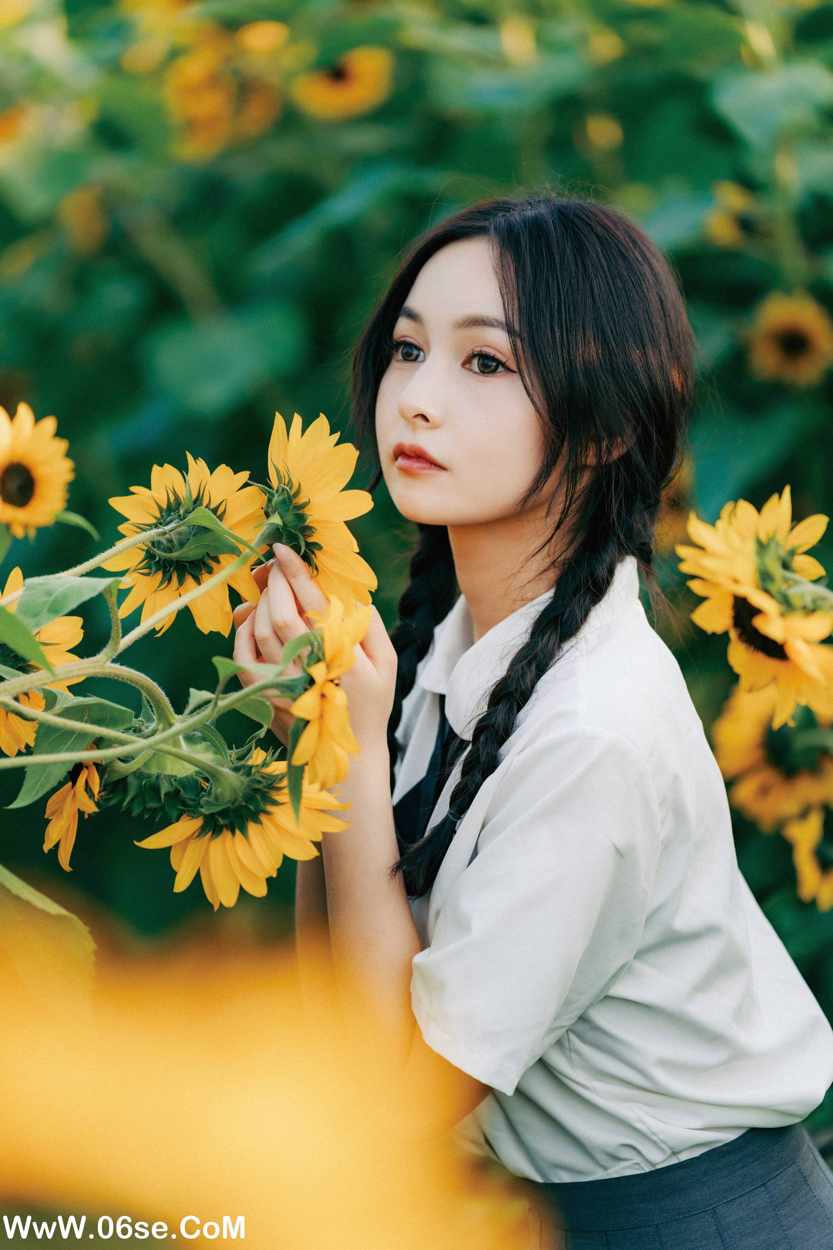 图片[13]-[YITUYU艺图语]2022.12.07 向日葵的秋天 黄舒绮_suki[21+1P／246MB]-六色网