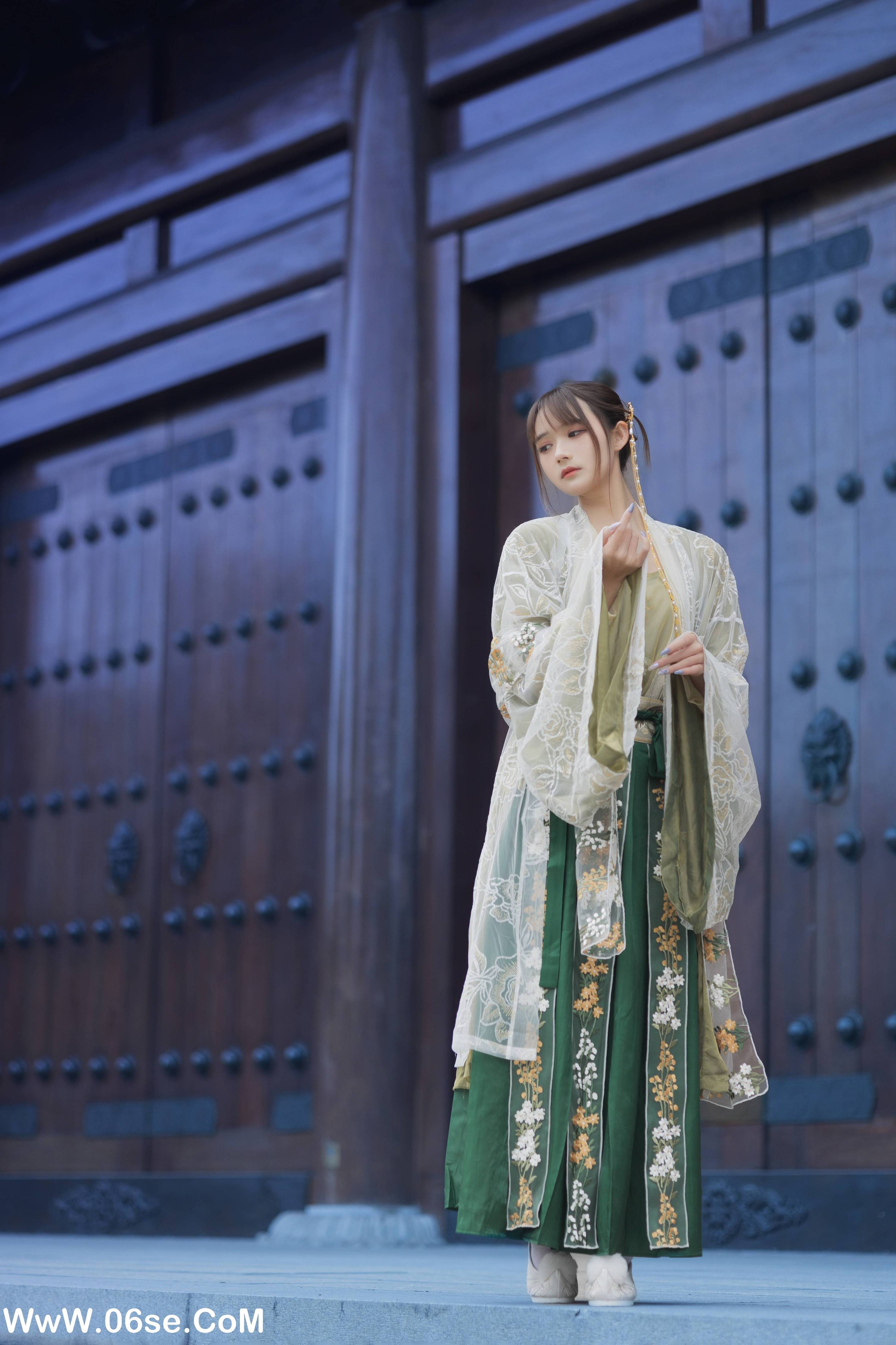 图片[26]-[YITUYU艺图语]2022.07.02 宫墙柳 兔子Zzz不吃胡萝卜[44P-461.1M]-六色网