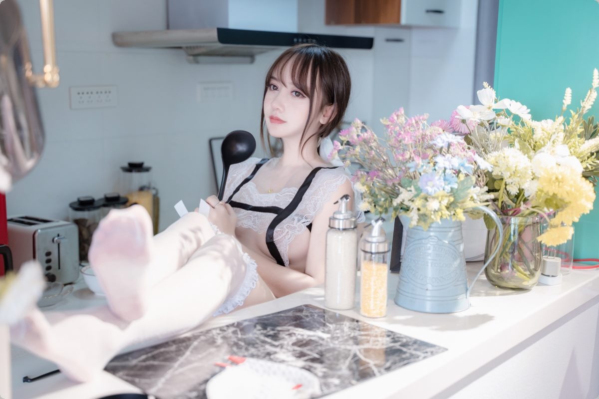 [Cos]过期米线线喵 - 厨娘 [28P] 11