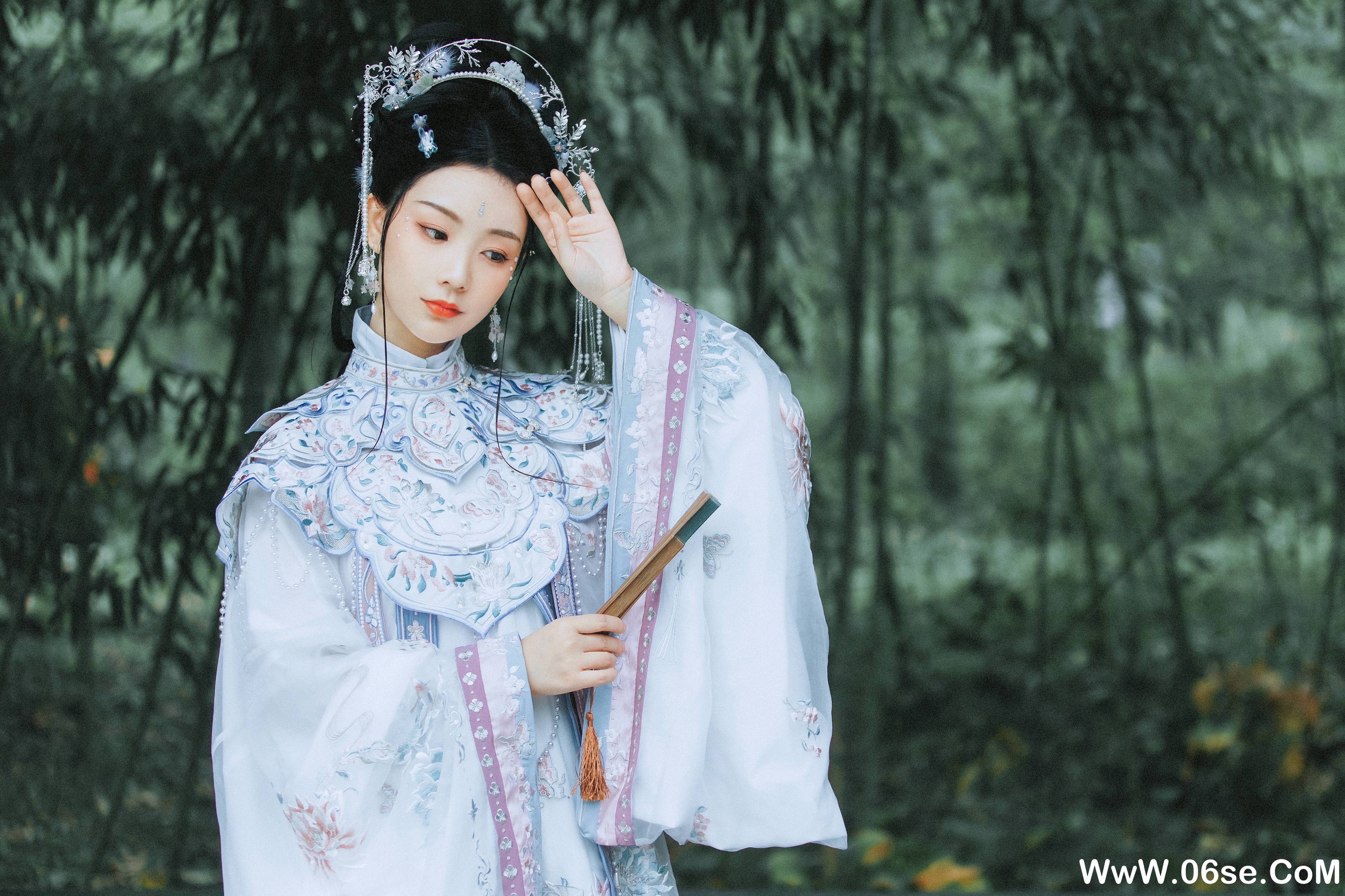 图片[32]-[YITUYU艺图语]2021.10.19 清寒里 Seven[41+1P／819MB]-六色网