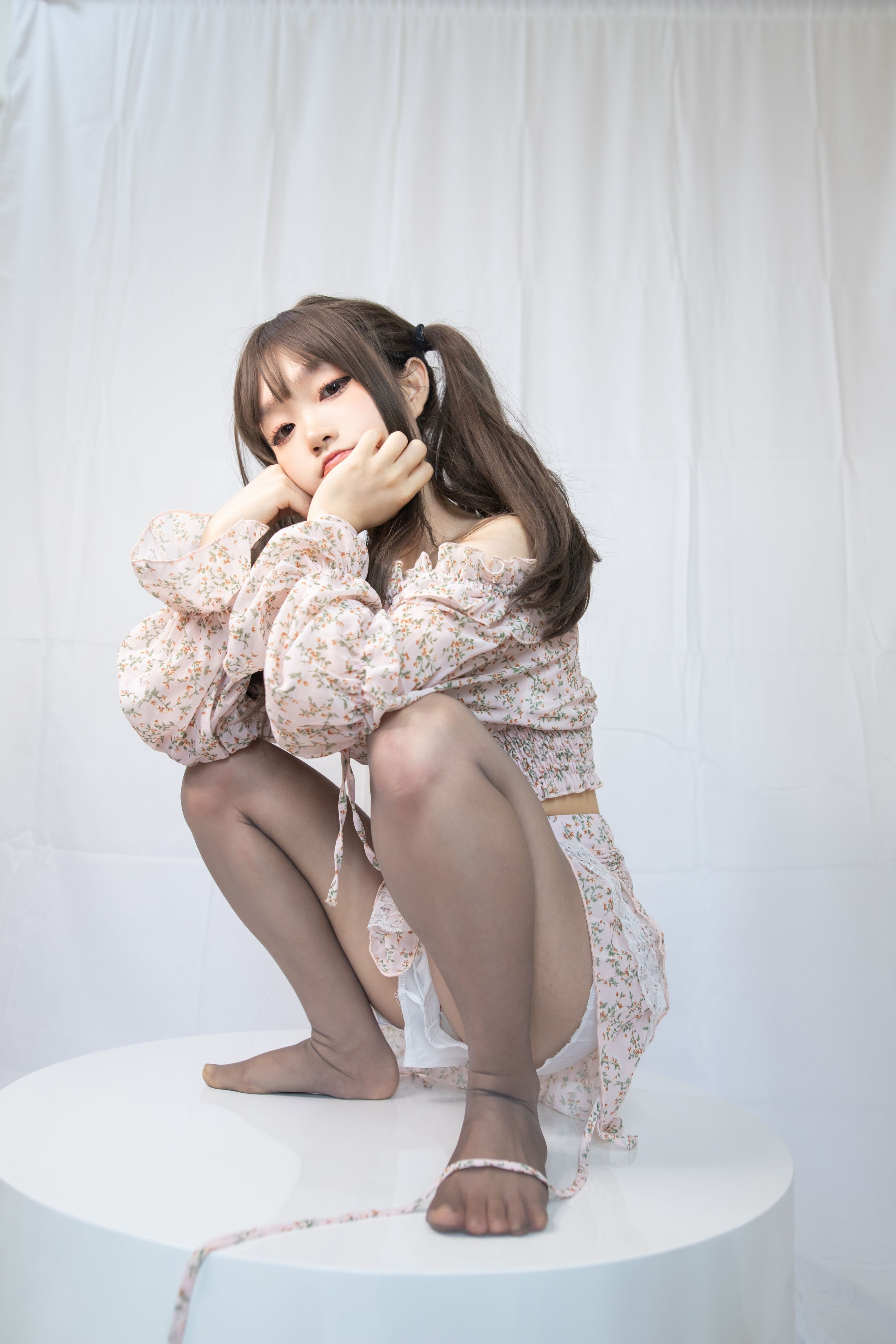 神沢永莉 - 灰丝花裙子 [26P 218MB] 2