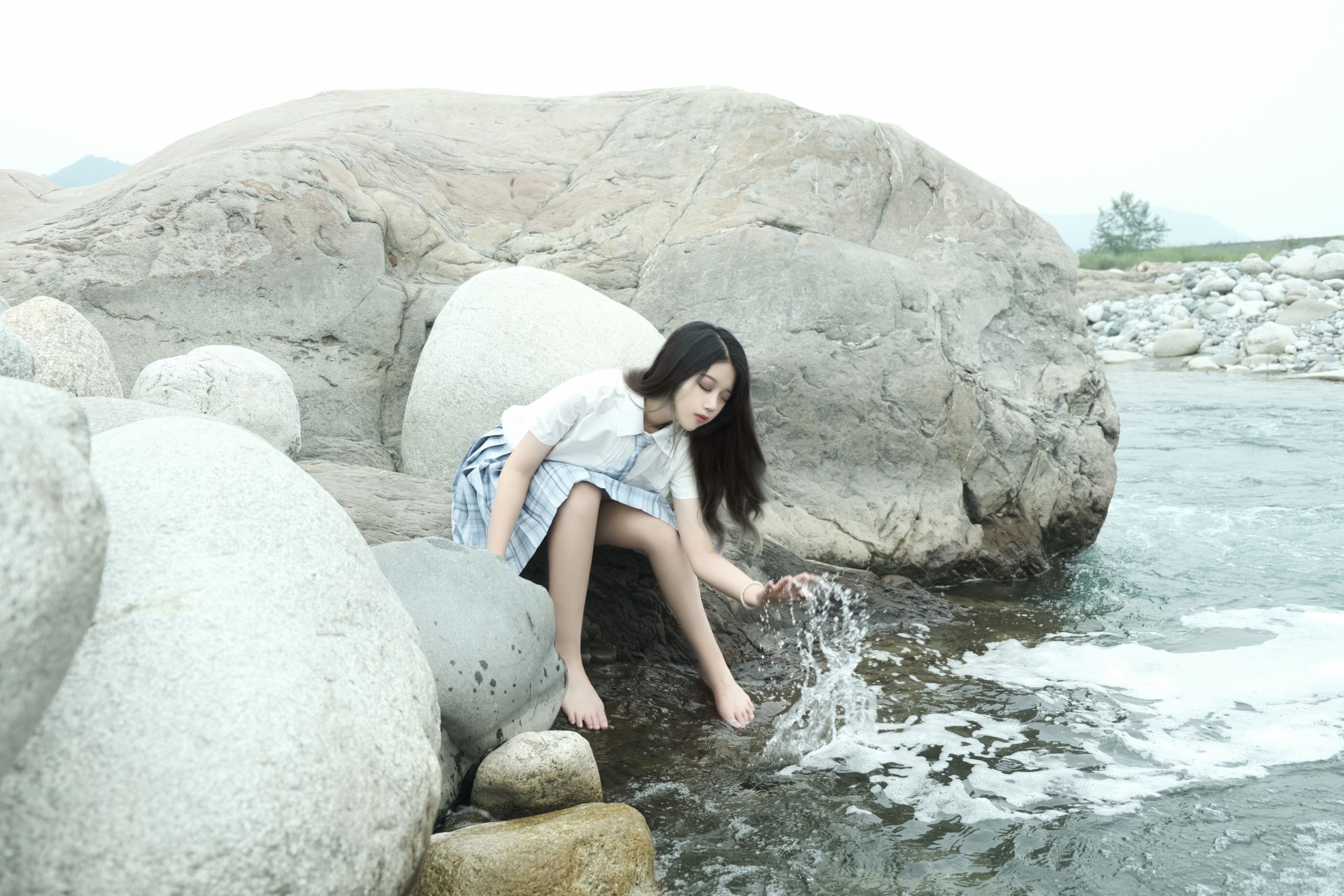 eloise软软 - 河边JK 6
