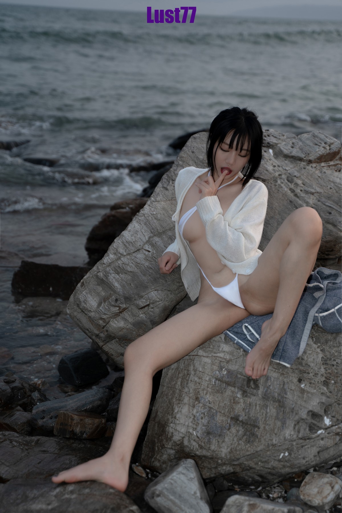 Cosplay 柒柒要乖哦 礁石海岸 10