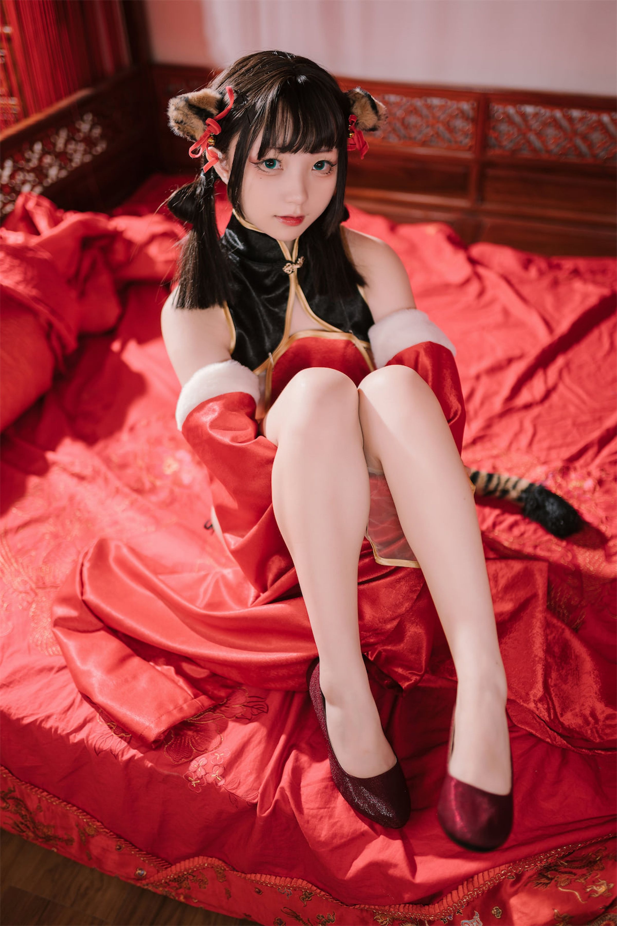 花铃 虎团团 [84P-768MB] 12