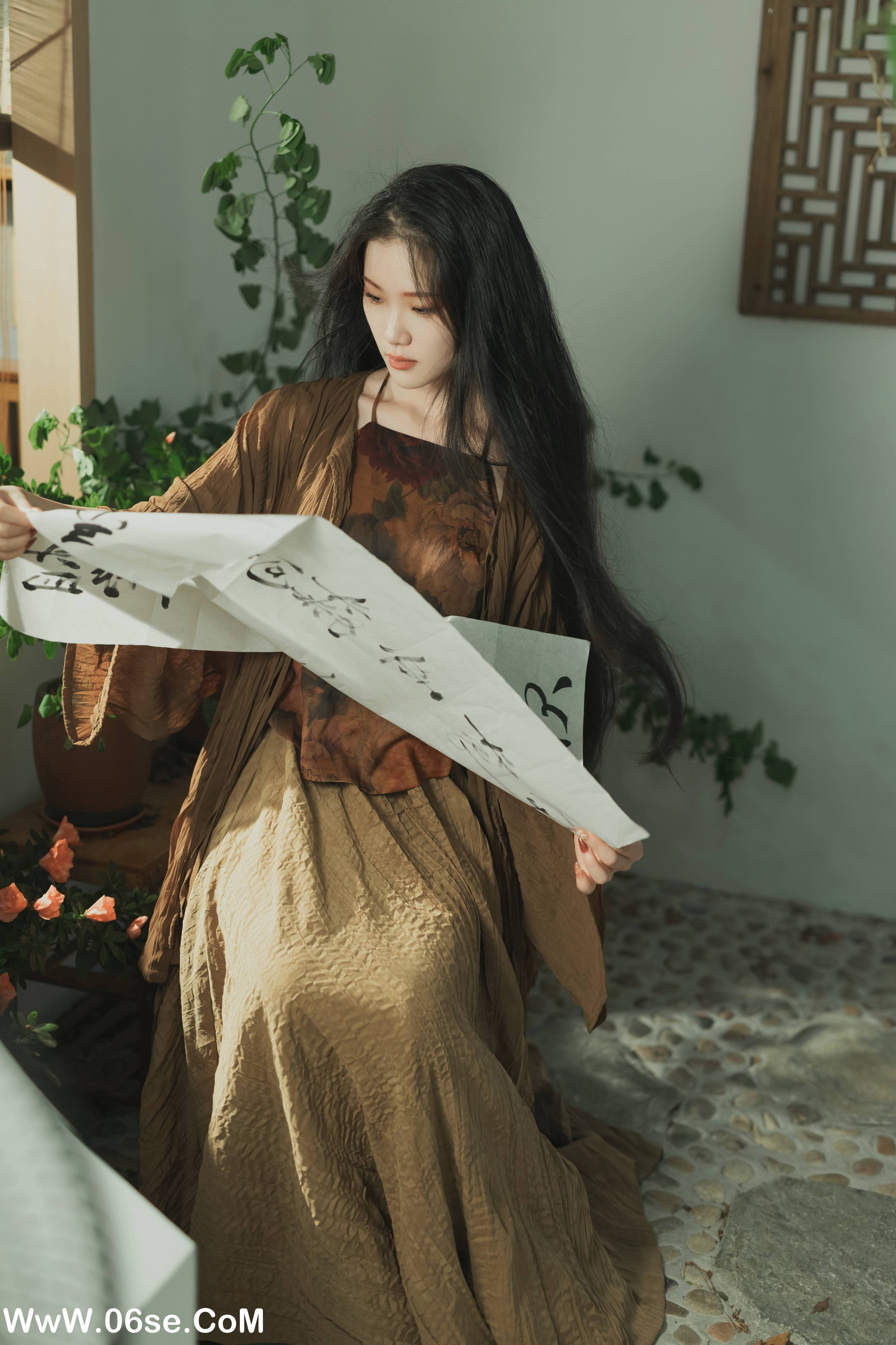 图片[7]-[YITUYU艺图语]2022.09.03 素衣 相望回首喵喵喵[34+1P／379MB]-六色网