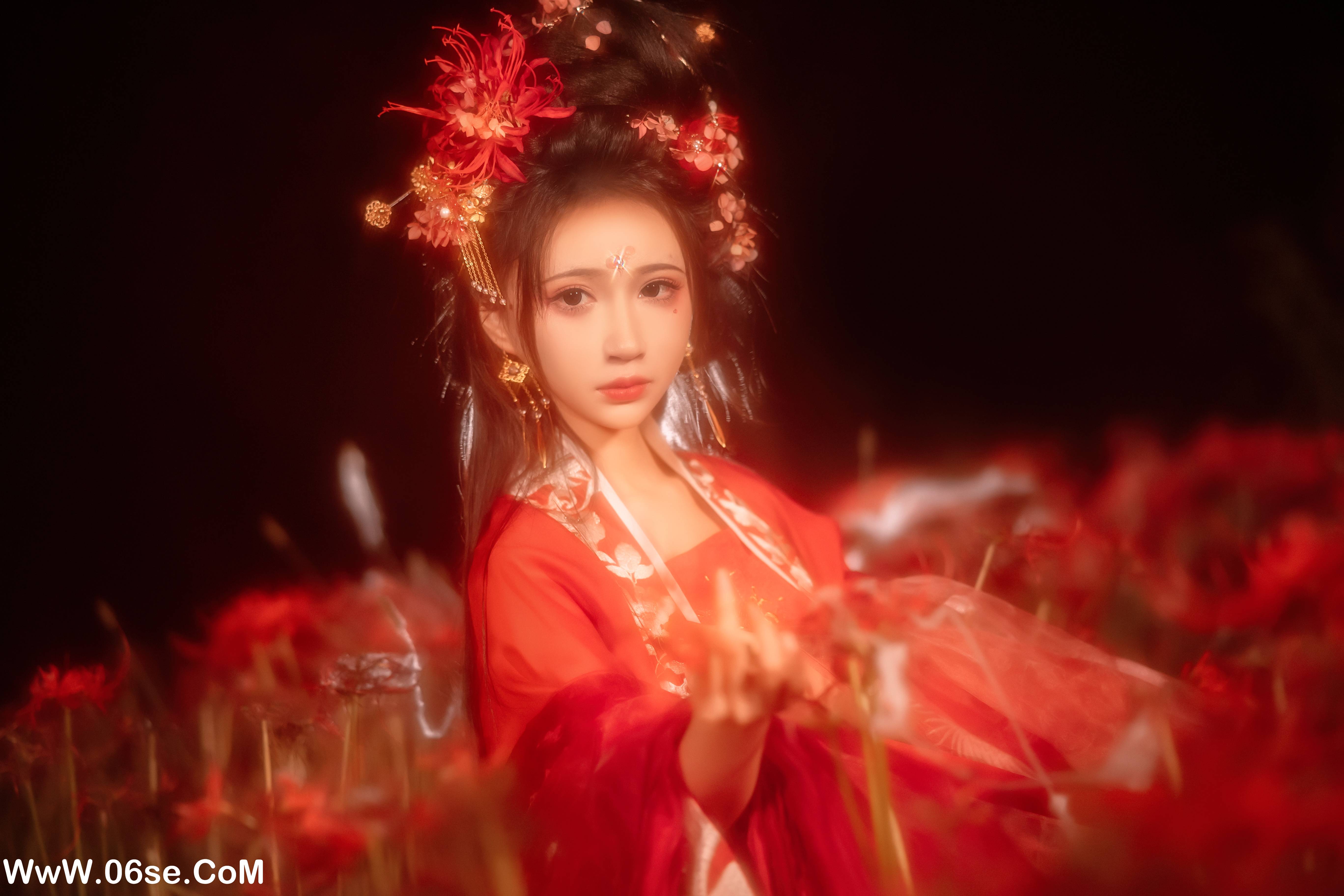 图片[17]-[YITUYU艺图语]2022.12.07 彼岸花 -绮罗生的小苏苏-[31+1P／337MB]-六色网