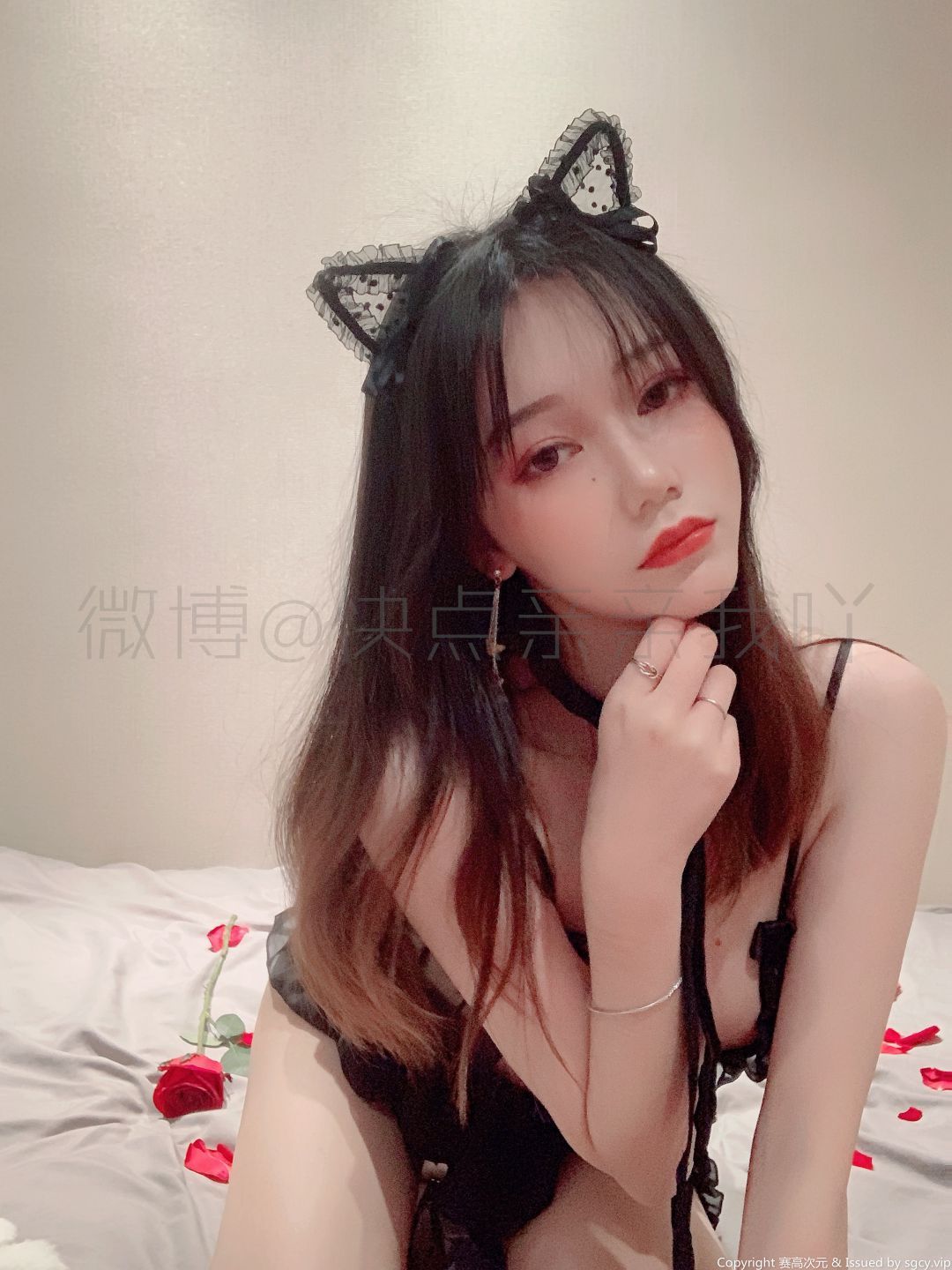 快点亲亲我吖-黑色蕾丝[64P2V] 16