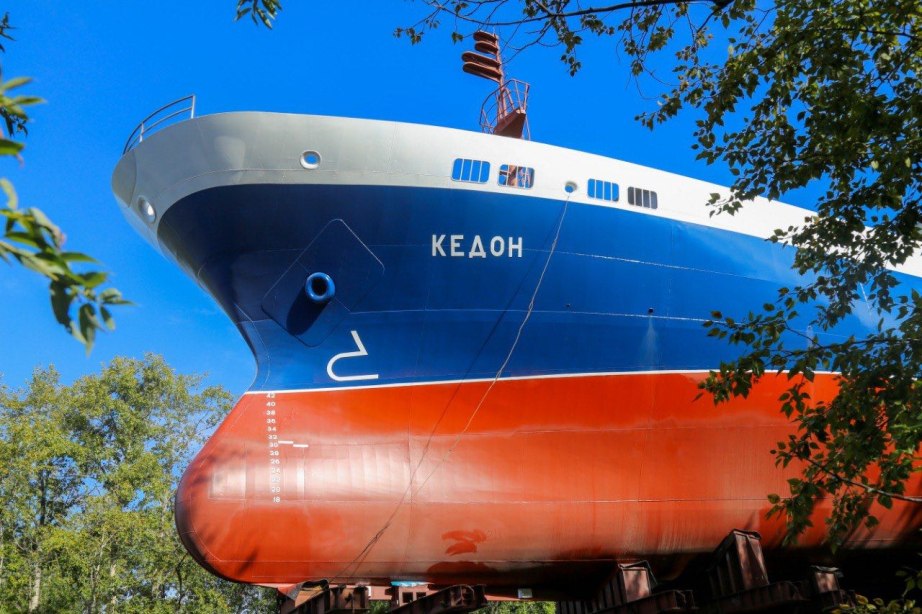 Спуск судна «Кедон» состоялся на Хабаровском судостроительном заводе