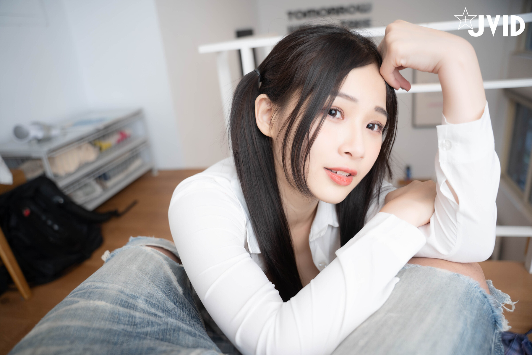 JVID精品 甜美女神婕咪 我喜歡在學長的胯下 穿著制服讓學長插入亂操 26