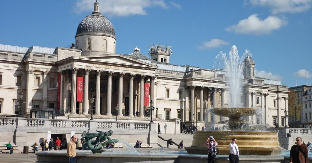 National gallery. Трафальгарская площадь Национальная галерея. Лондонская Национальная галерея, Великобритания. Лондонская Национальная галерея 1824. Трафальгарская площадь музей.