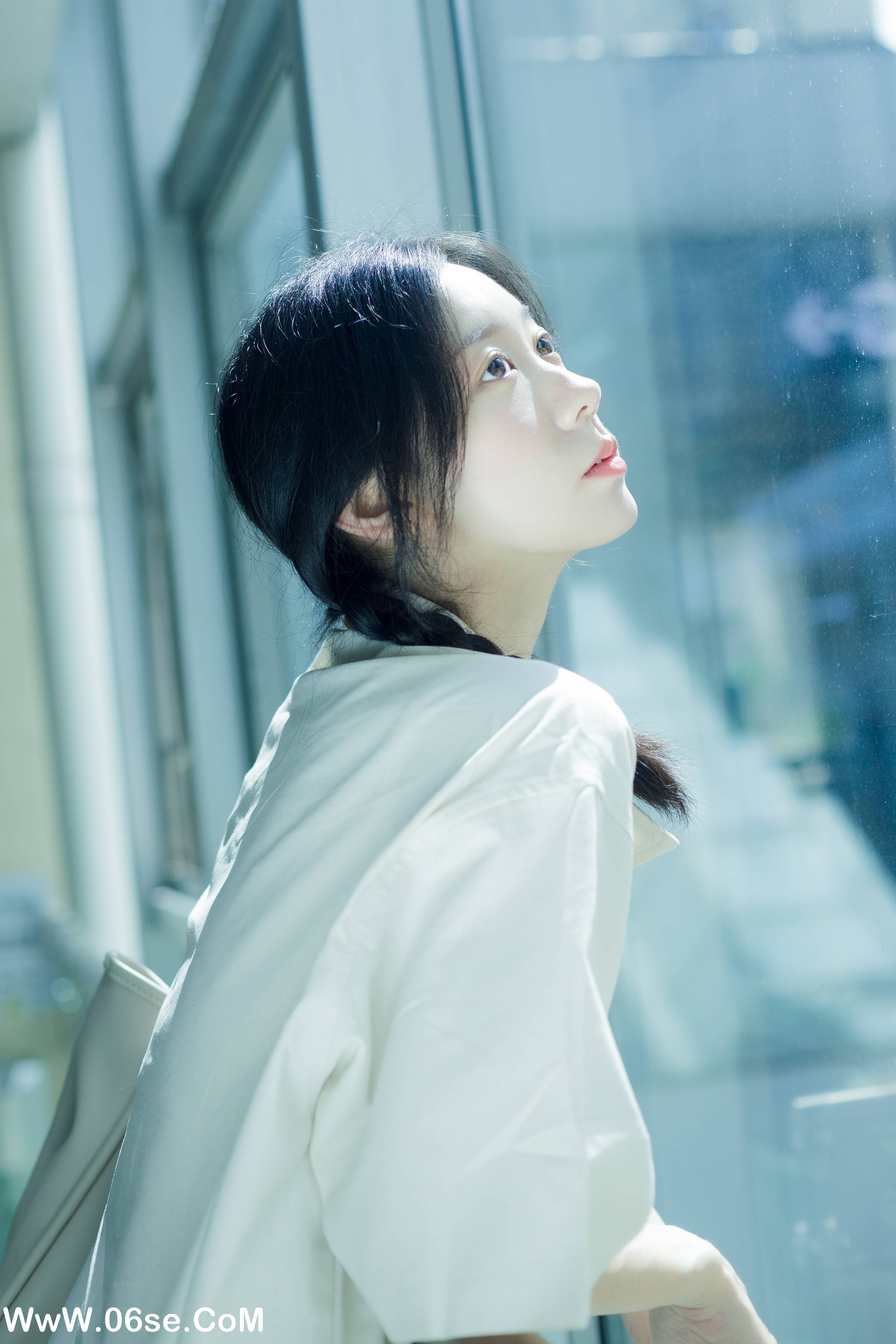 图片[4]-[YITUYU艺图语]2022.08.22 地铁奇遇记 饲猫少女-[38+1P／340MB]-六色网
