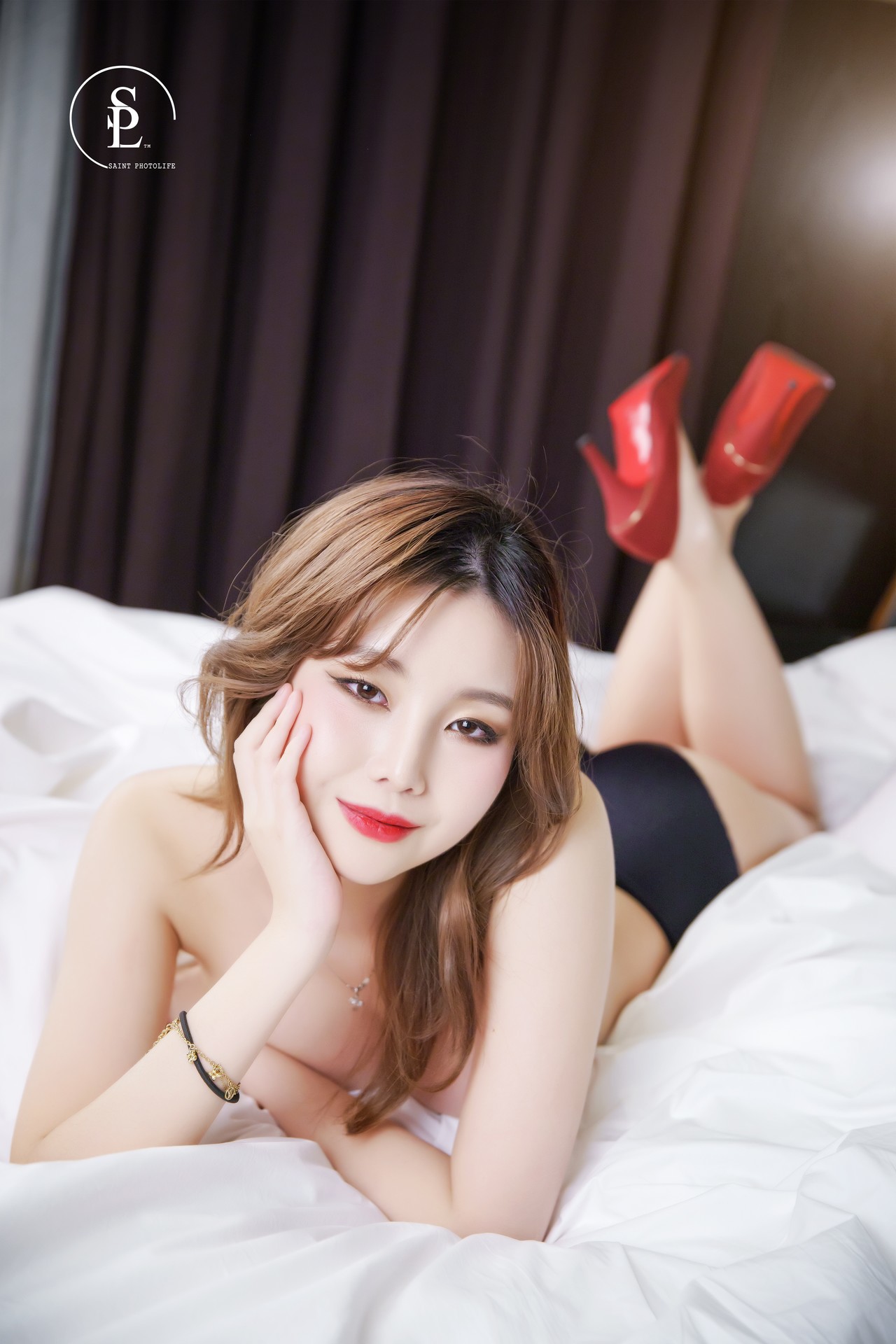 Yuna 유나, [SAINT Photolife] Vol.22 She 37