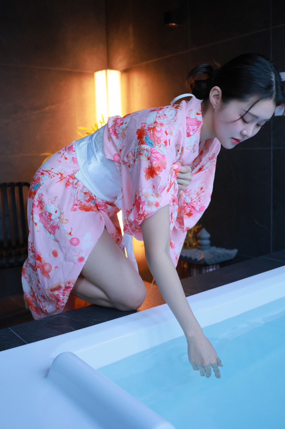 Inah 이나, SWEETBOX Vol.40 Photobook Set.01 20