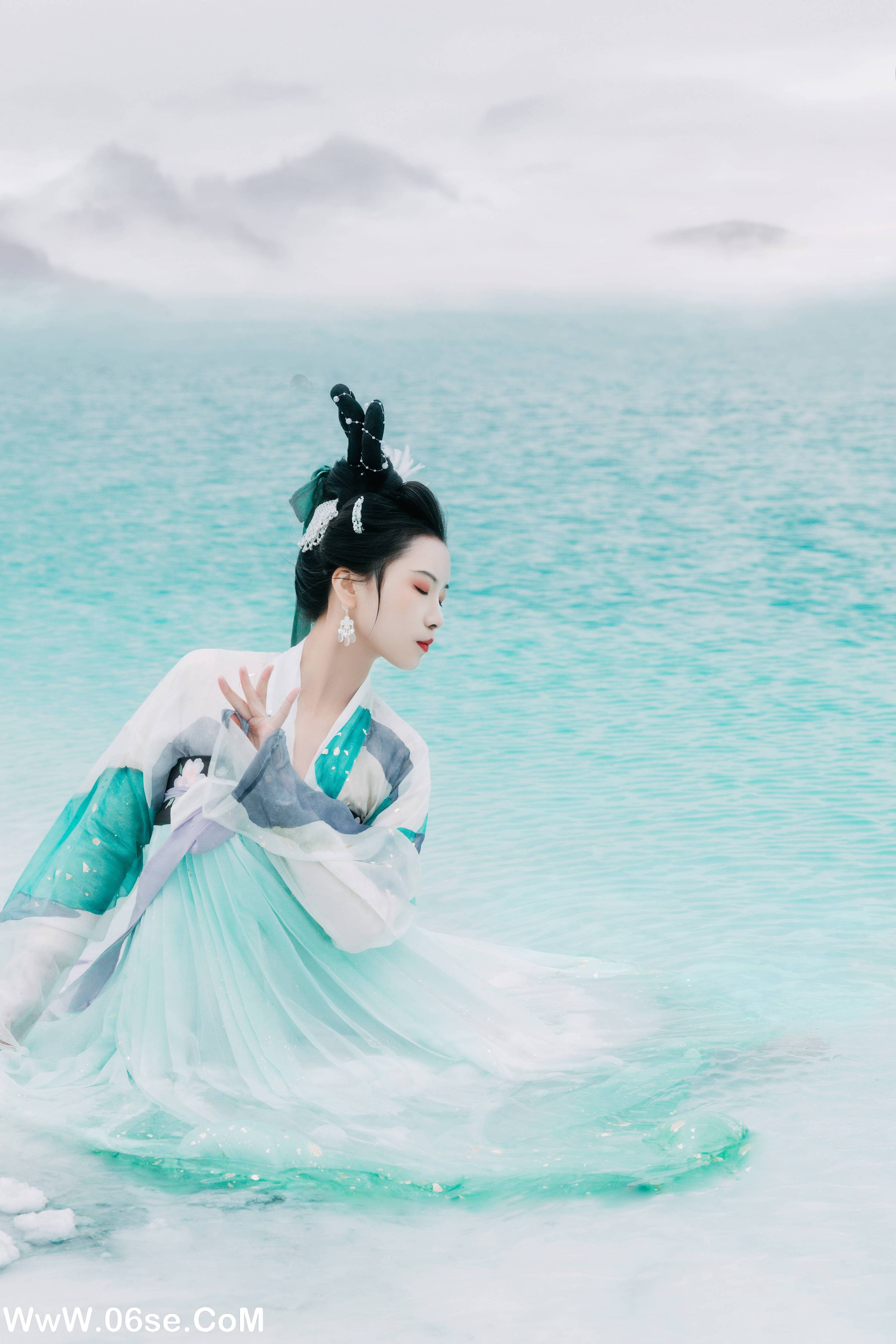 图片[11]-[YITUYU艺图语]2022.08.08 碧水间 公孙凭[21+1P／220MB]-六色网