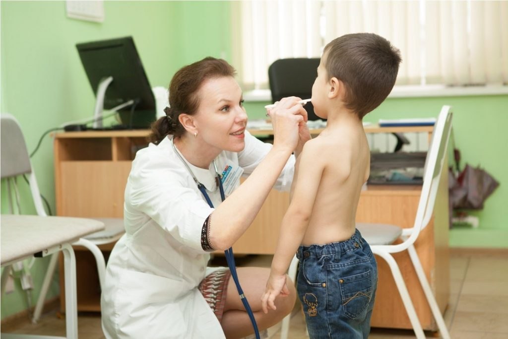 Хабаровский суд обязал предоставить ребенку-инвалиду медицинский препарат