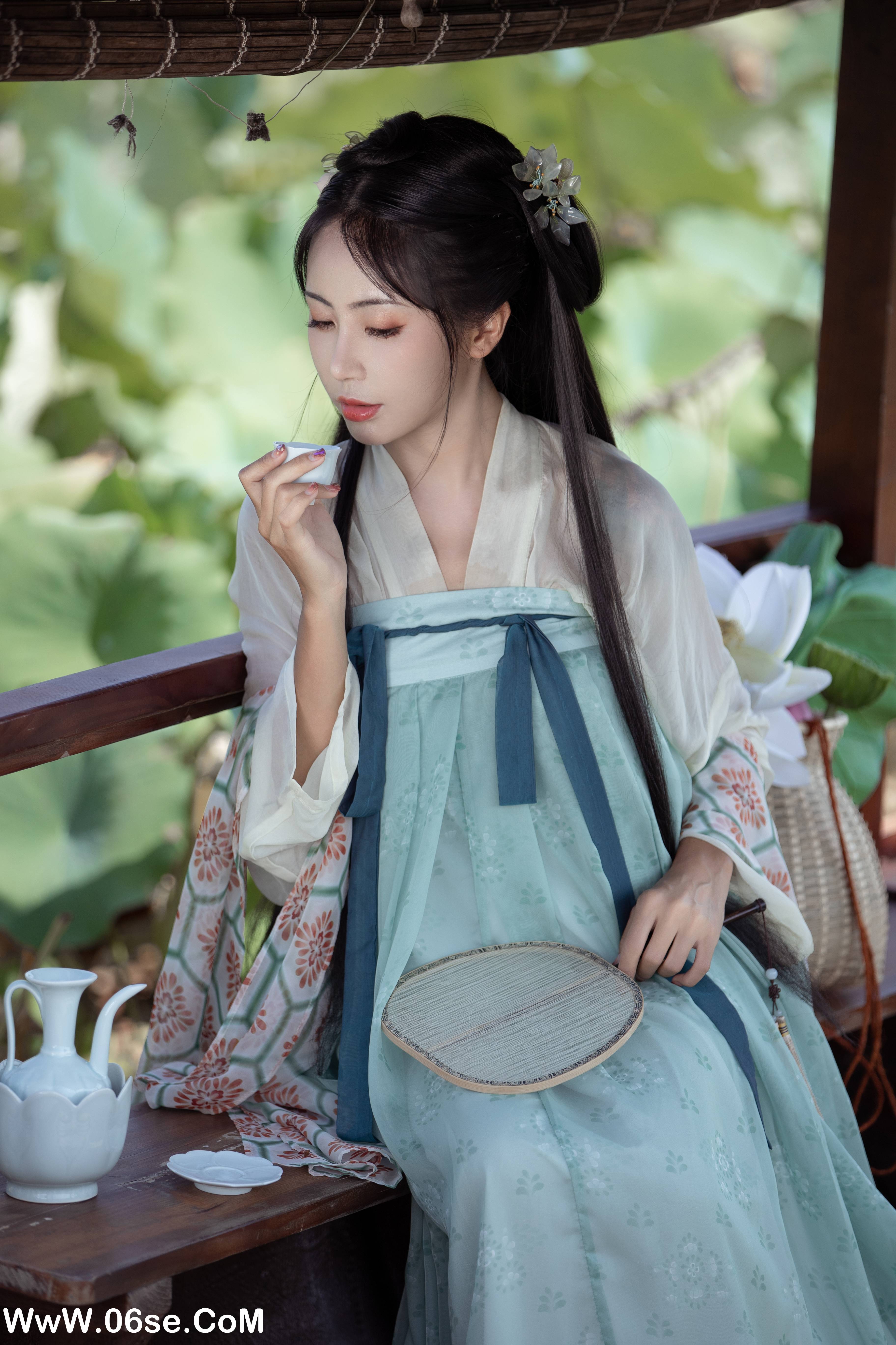 图片[27]-[YITUYU艺图语]2022.11.15 荷芰 酸辣粉[30+1P／290MB]-六色网