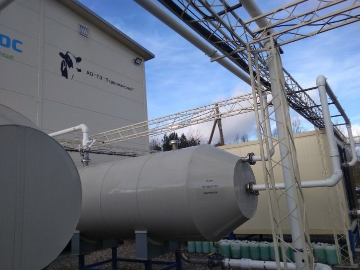 На племзаводе «Первомайский» впервые в Ленобласти запущен отечественный комплекс по производству биогаза