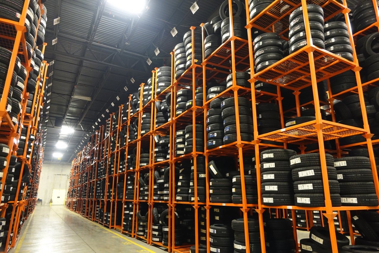 What Factors Should You Consider While Purchasing Tires Online?