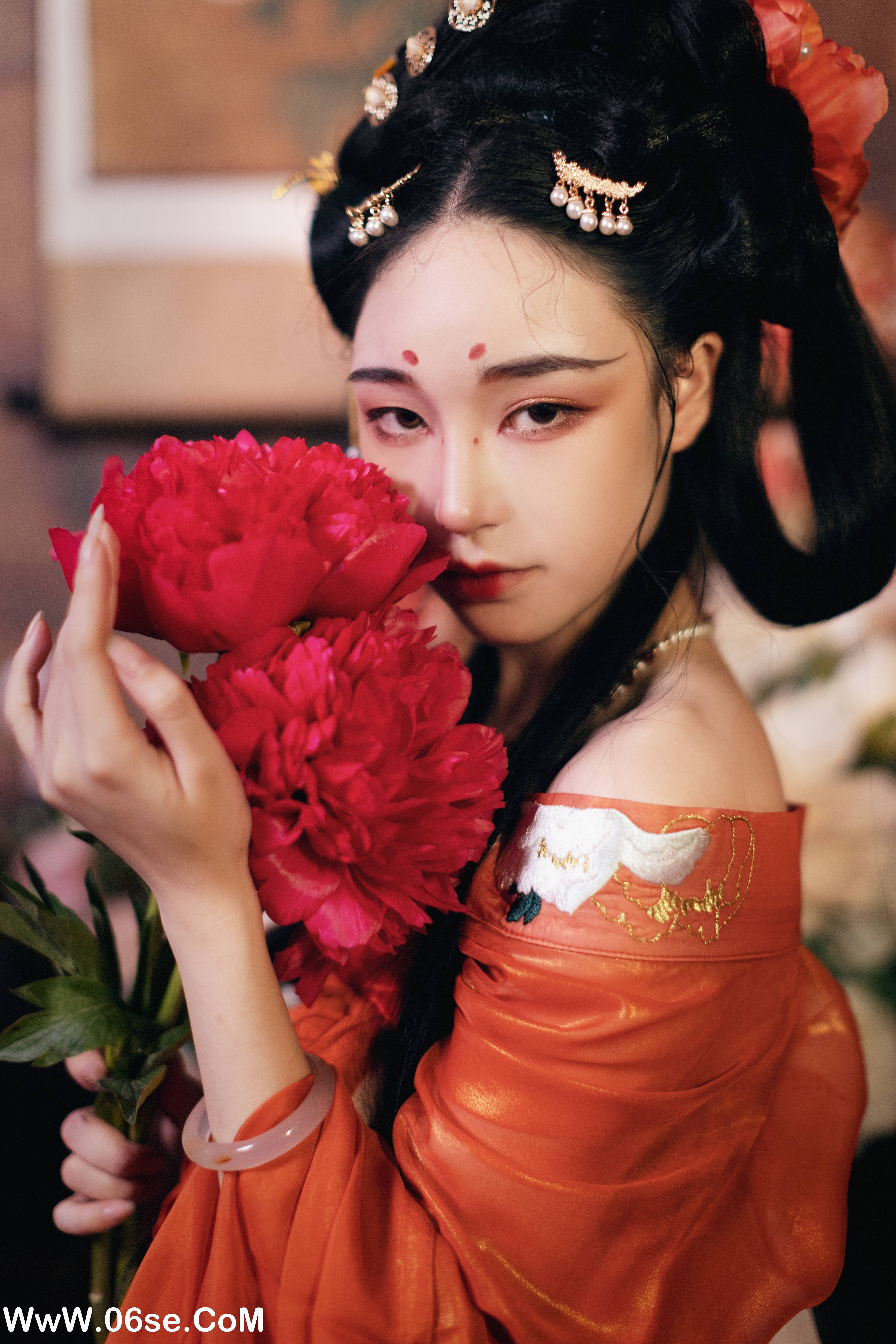 图片[51]-[YITUYU艺图语]2022.06.05 双生狐 秋水[51P-643.56MB]-六色网