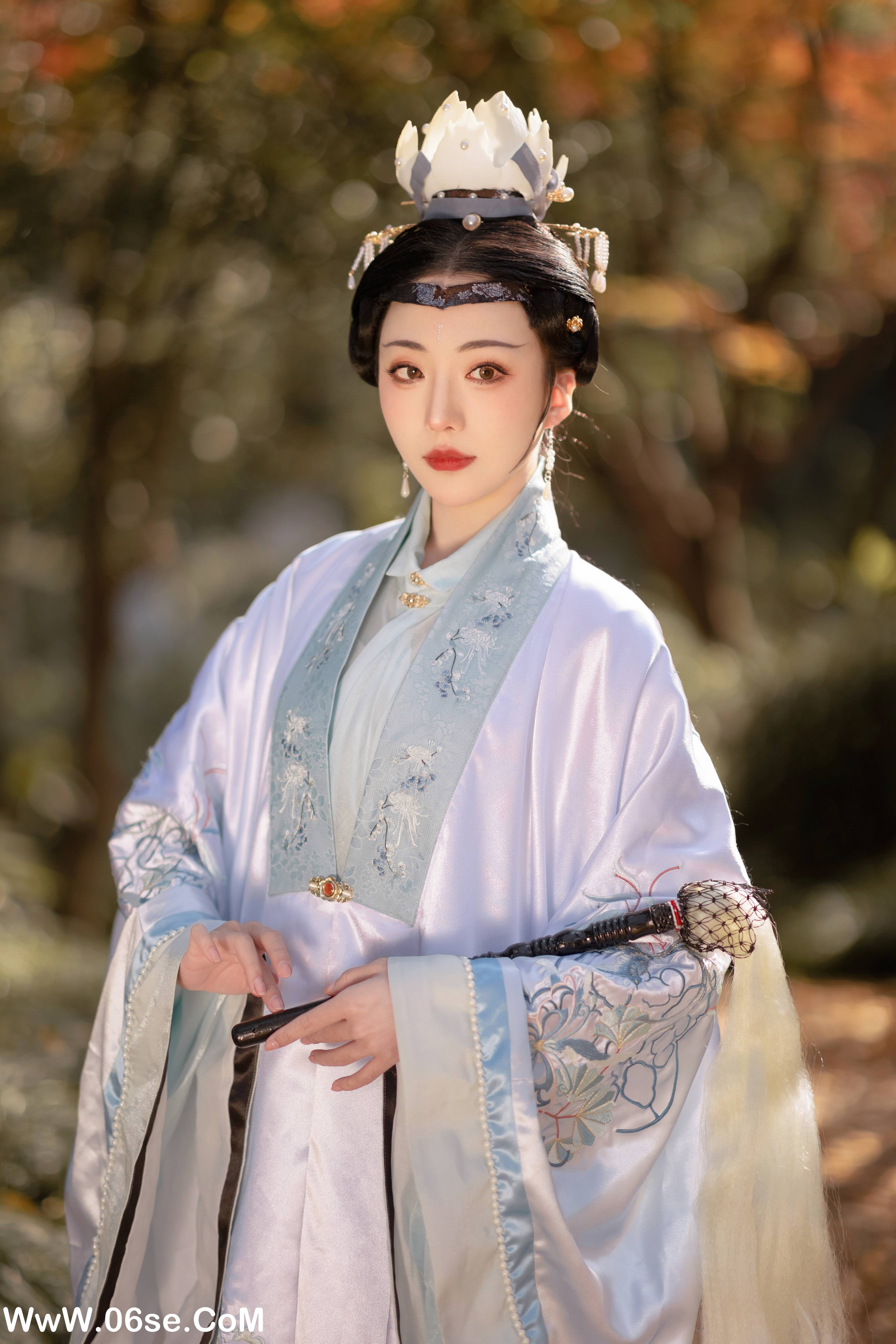 图片[23]-[YITUYU艺图语]2022.02.14 秋意 是真的南渊[24+1P／214MB]-六色网