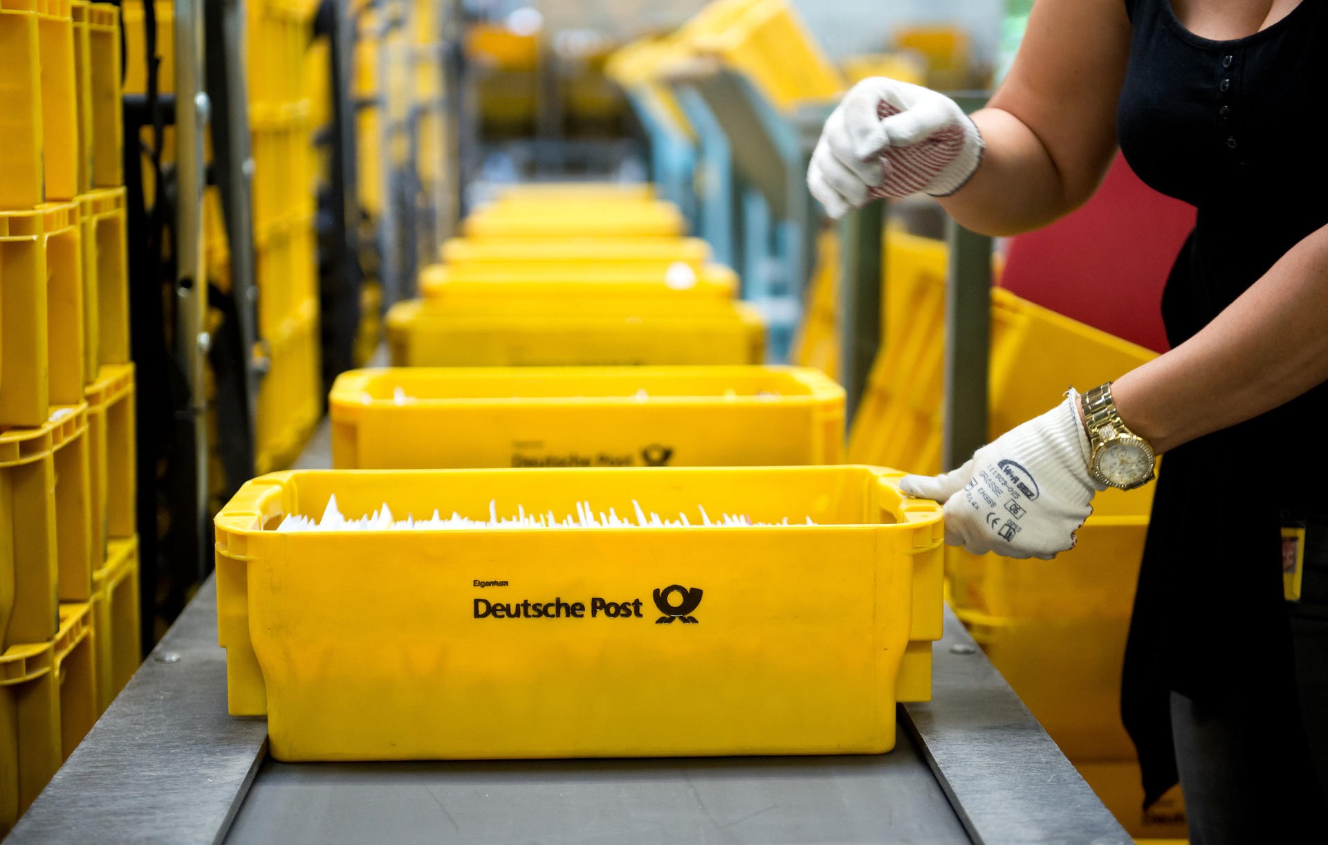 Deutsche post. Немецкая почта. Корпорация Deutsche Post. Дойче почта.