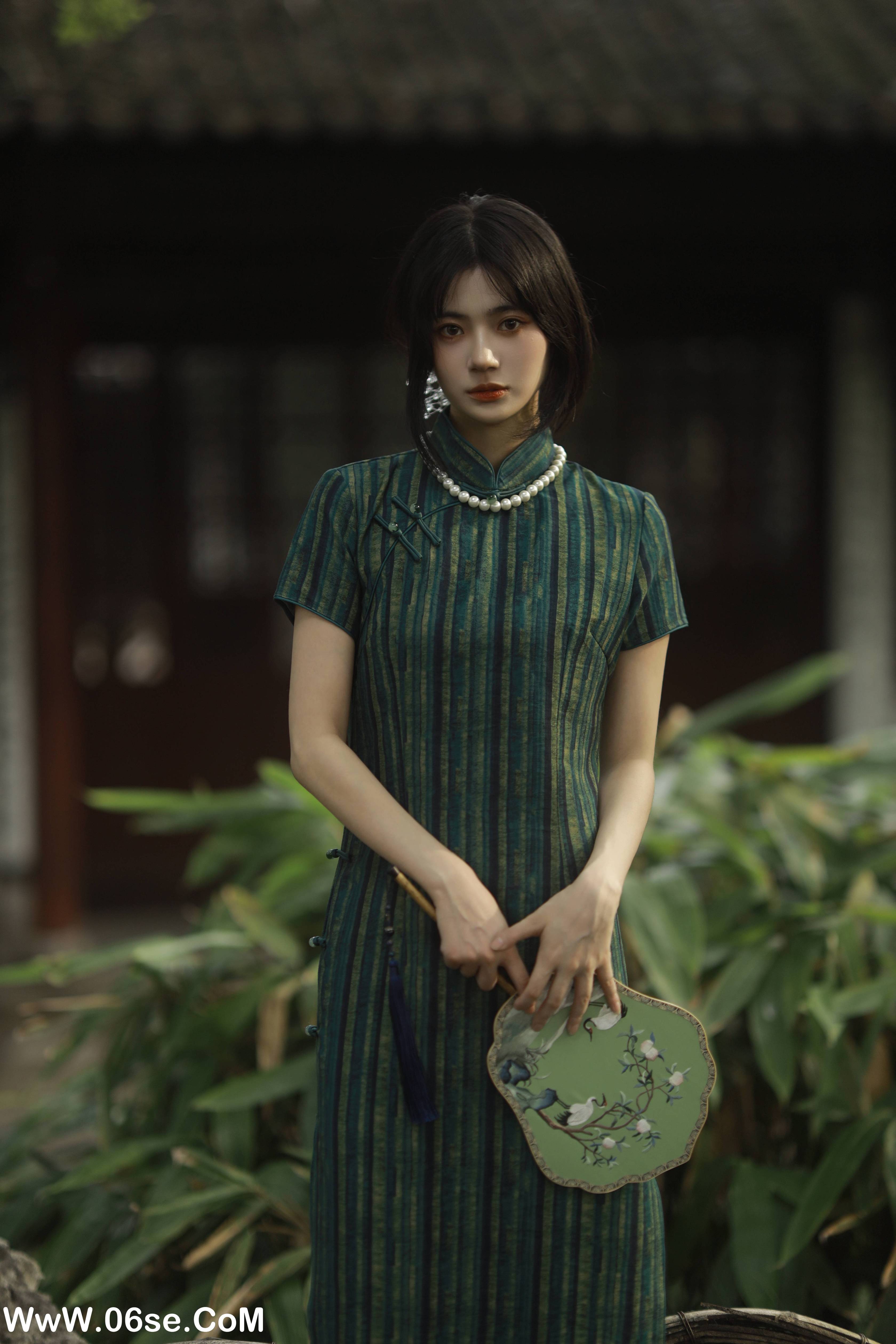 图片[13]-[YITUYU艺图语]2022.11.05 绿意旗袍 Elikaka[35+1P／357MB]-六色网