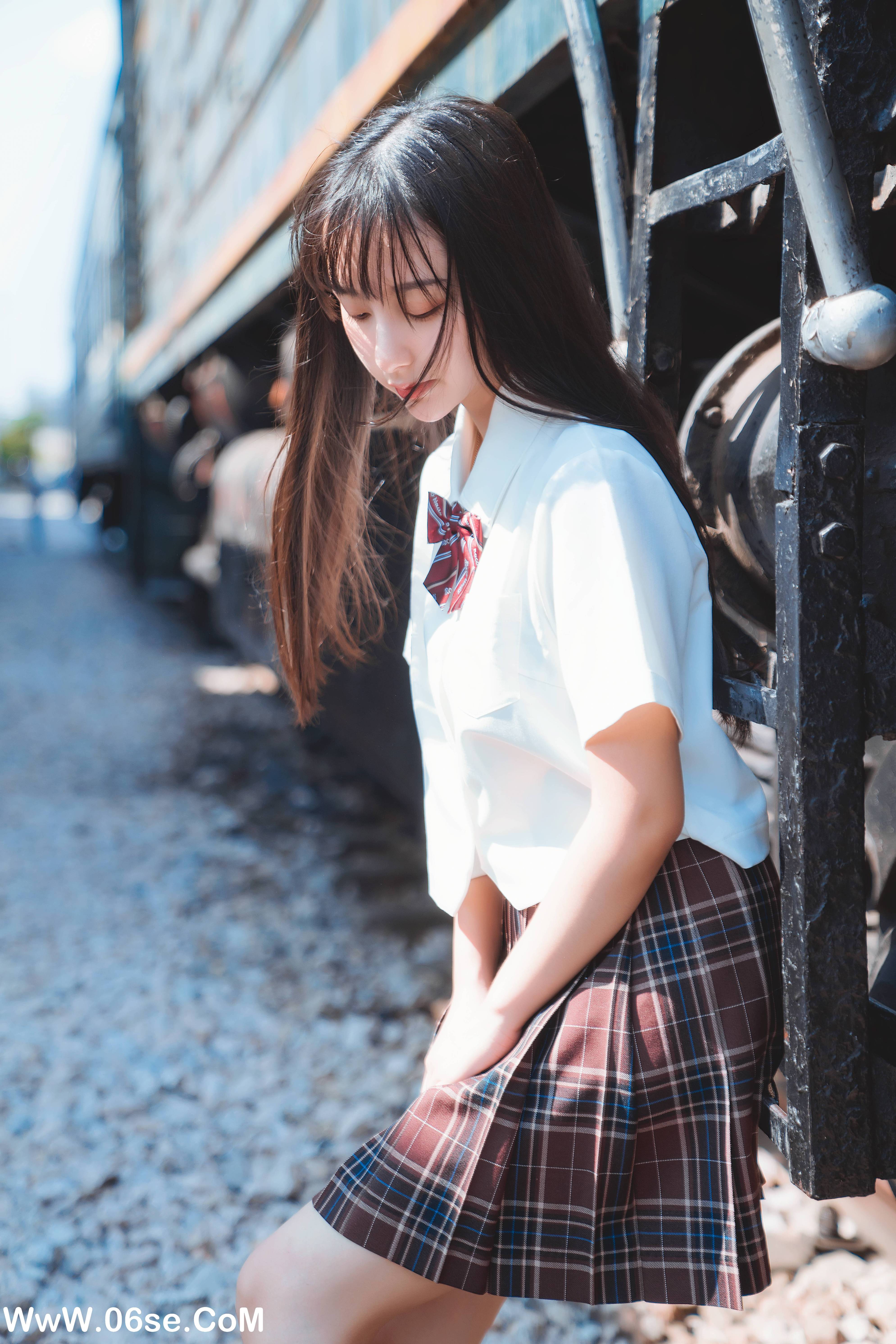 图片[3]-[YITUYU艺图语]2022.05.21 青春列车 鲁鲁羽落子[32P-662.65 MB]-六色网