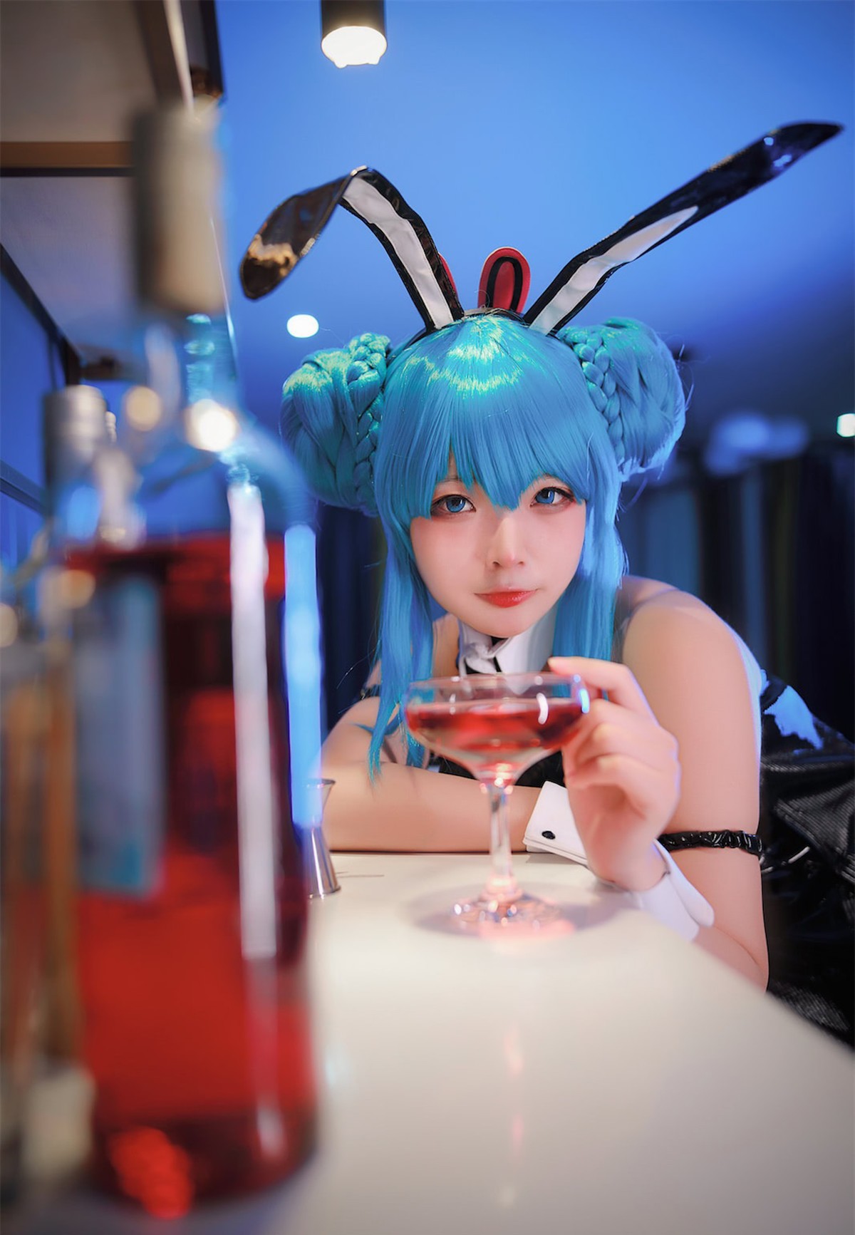 Cosplay Yuuhui玉汇 初音黑兔 1