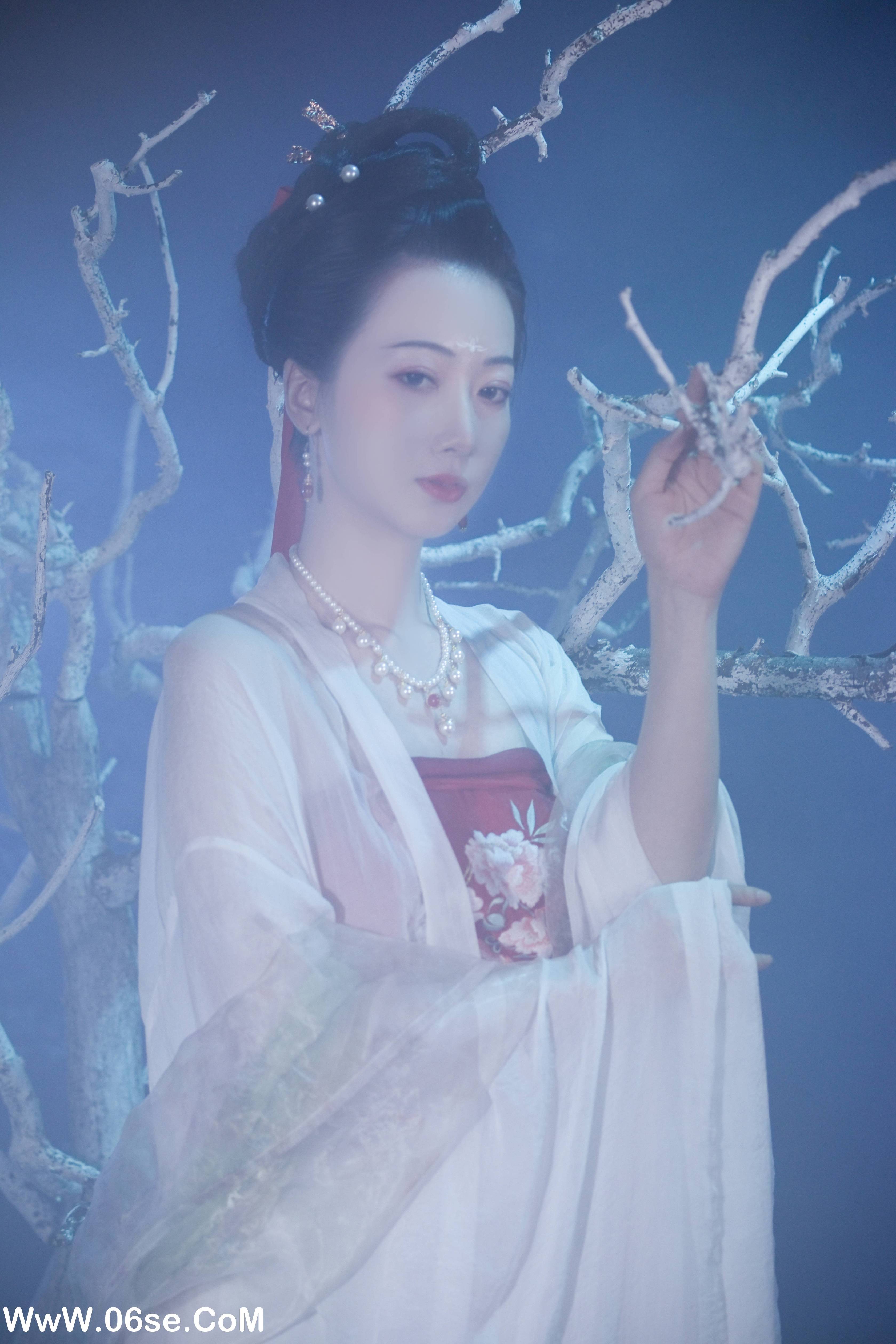 图片[7]-[YITUYU艺图语]2022.08.26 嫦娥 犬壹-[32+1P／749MB]-六色网