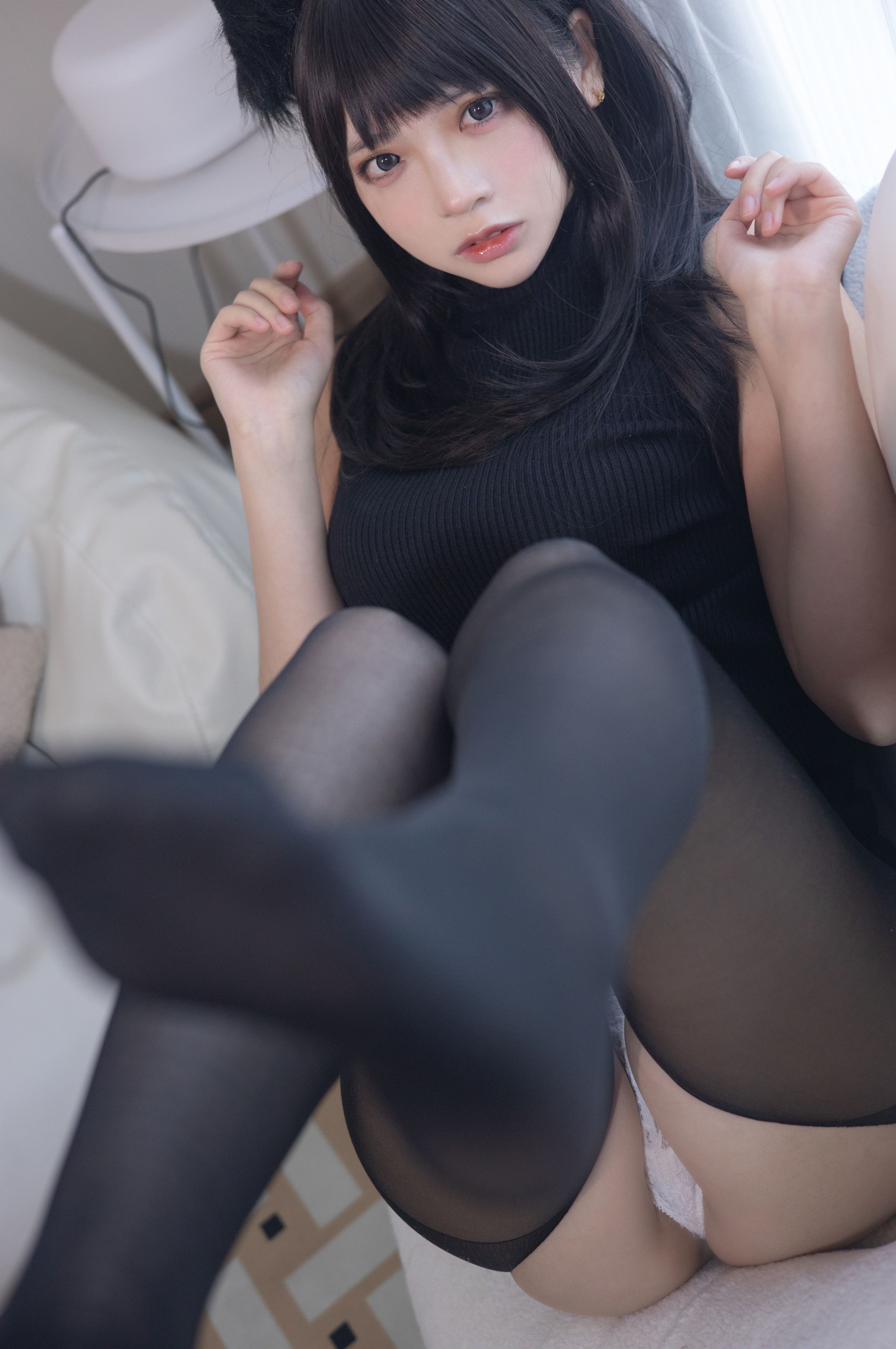疯猫ss - NO.92 黑毛衣少女 [80P-1.17GB] 81