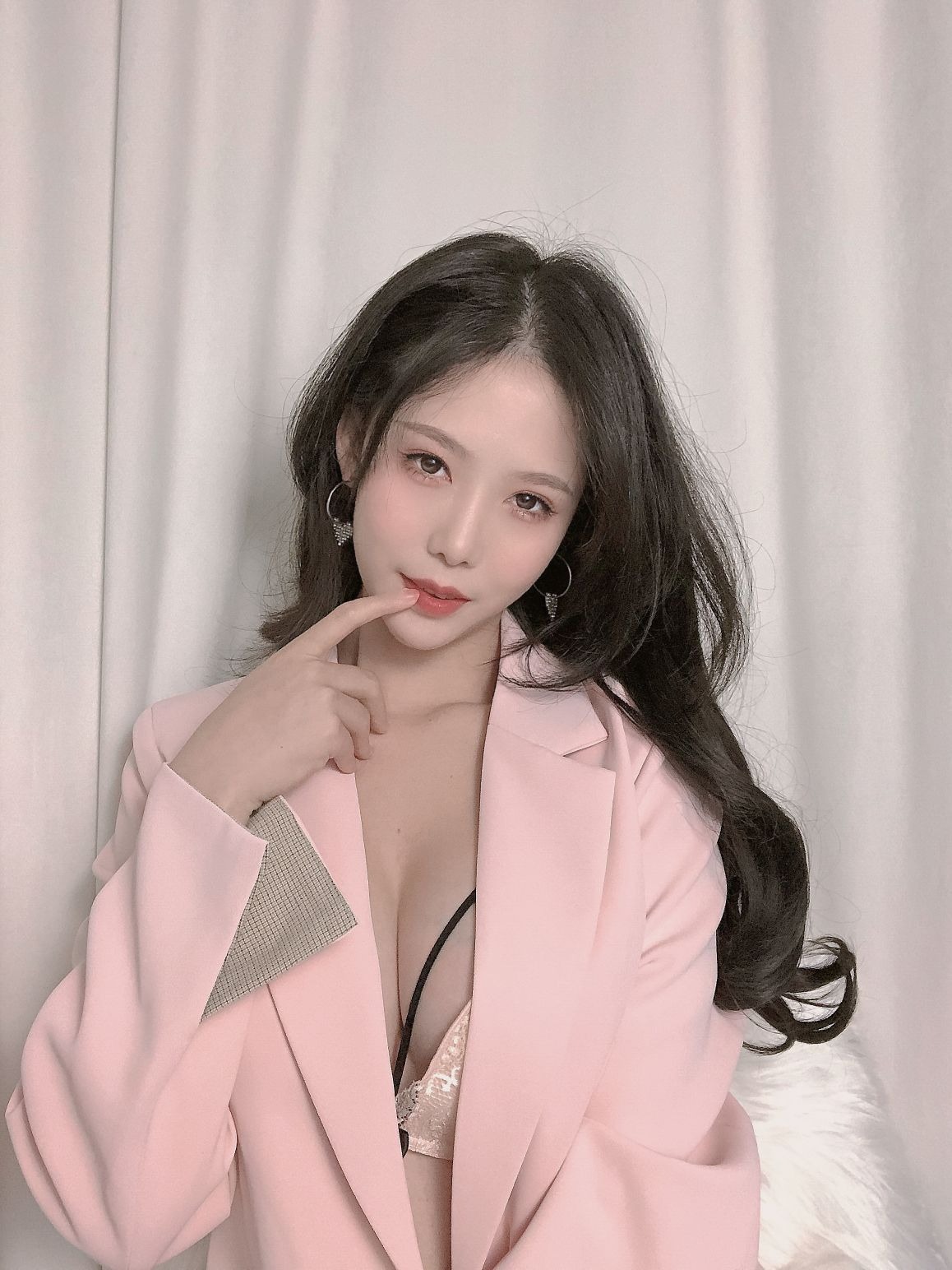 抖娘利世-粉色西装 [26P] 4