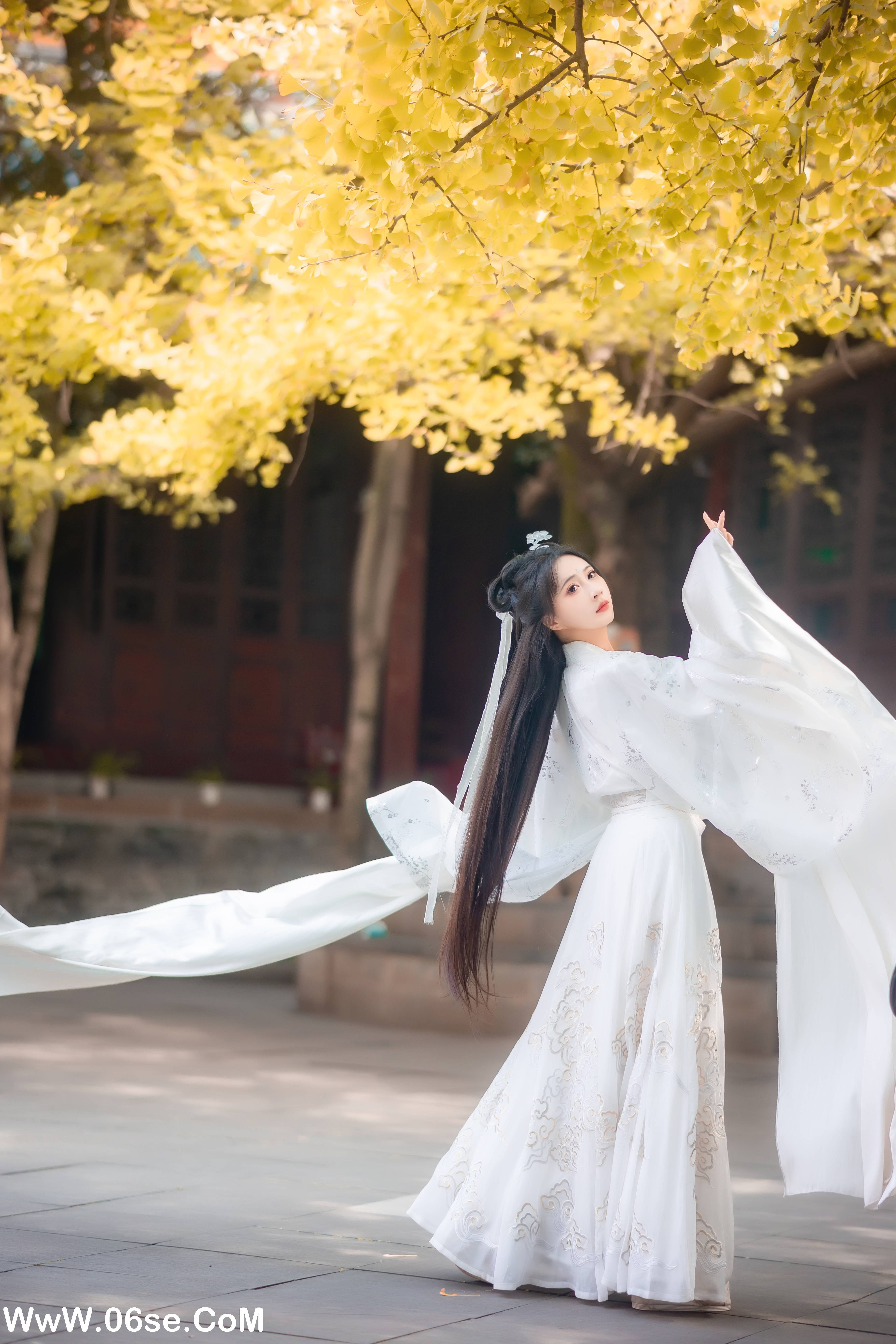 图片[34]-[YITUYU艺图语]2022.11.23 白衣渡我 -绮罗生的小苏苏-[33+1P／257MB]-六色网