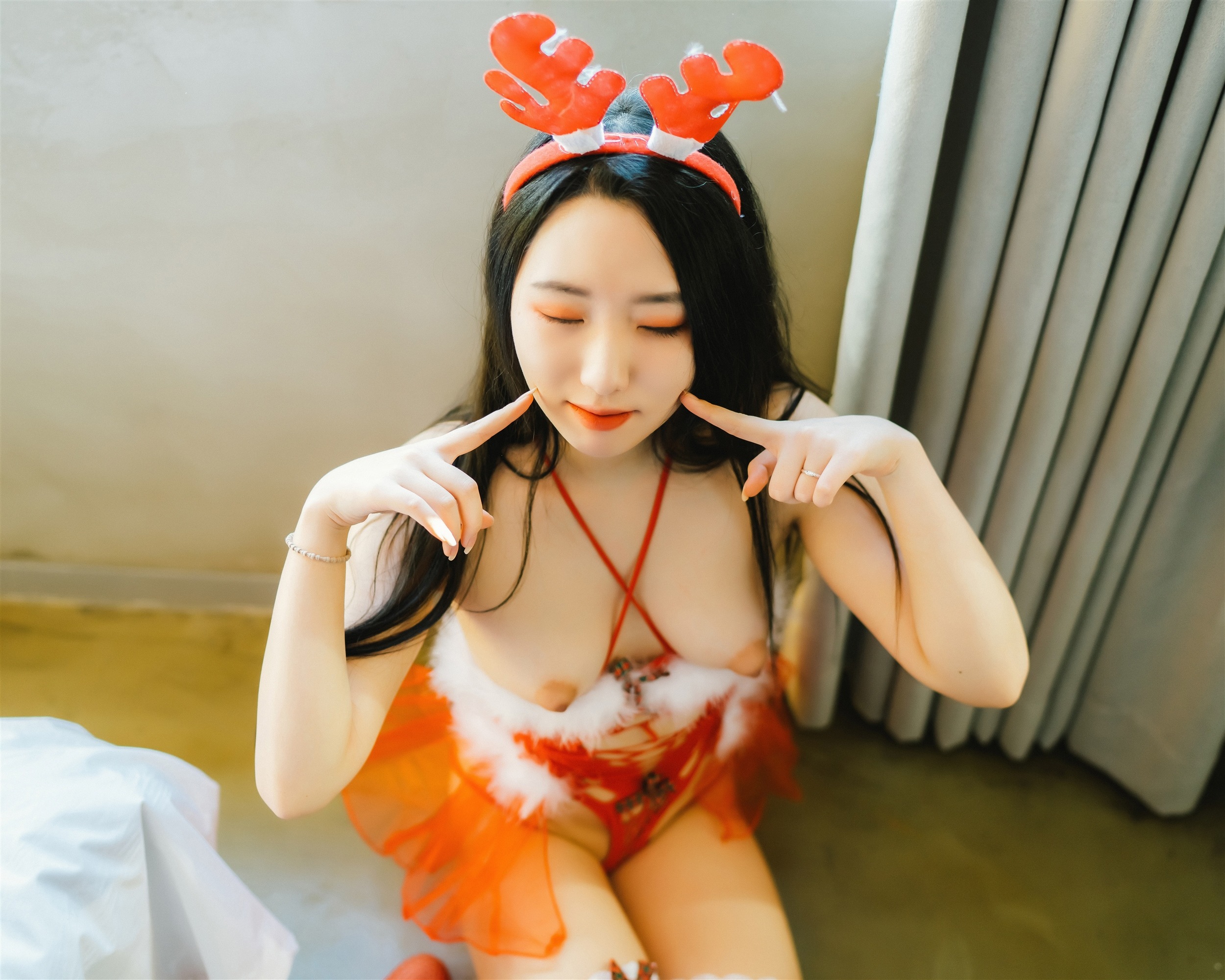[Moon Night Snap]Dame (담): “섹시한 산타걸” 60P 20