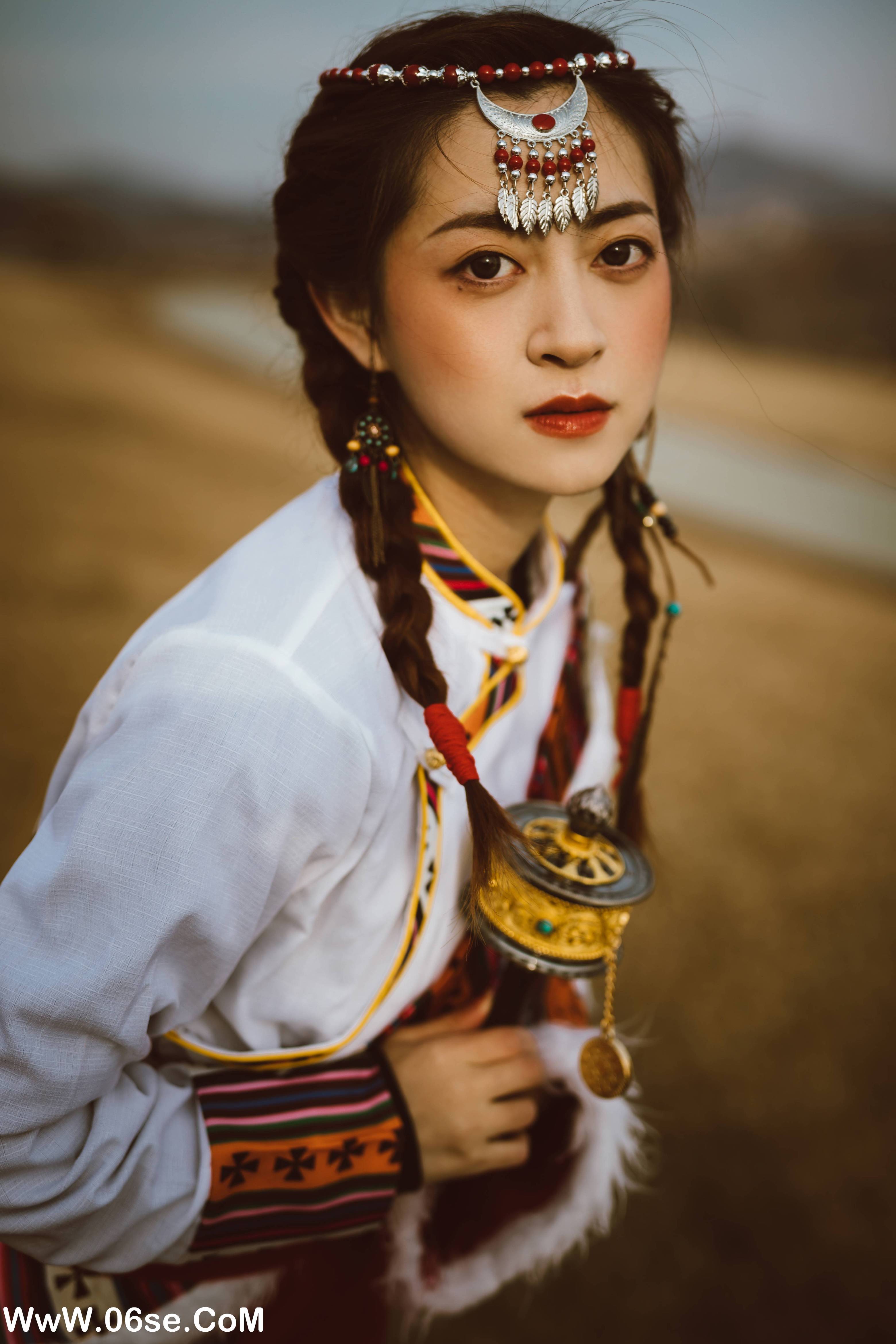 图片[22]-[YITUYU艺图语]2022.07.04 牧场藏服少女 壹萱-[21+1P／260MB]-六色网