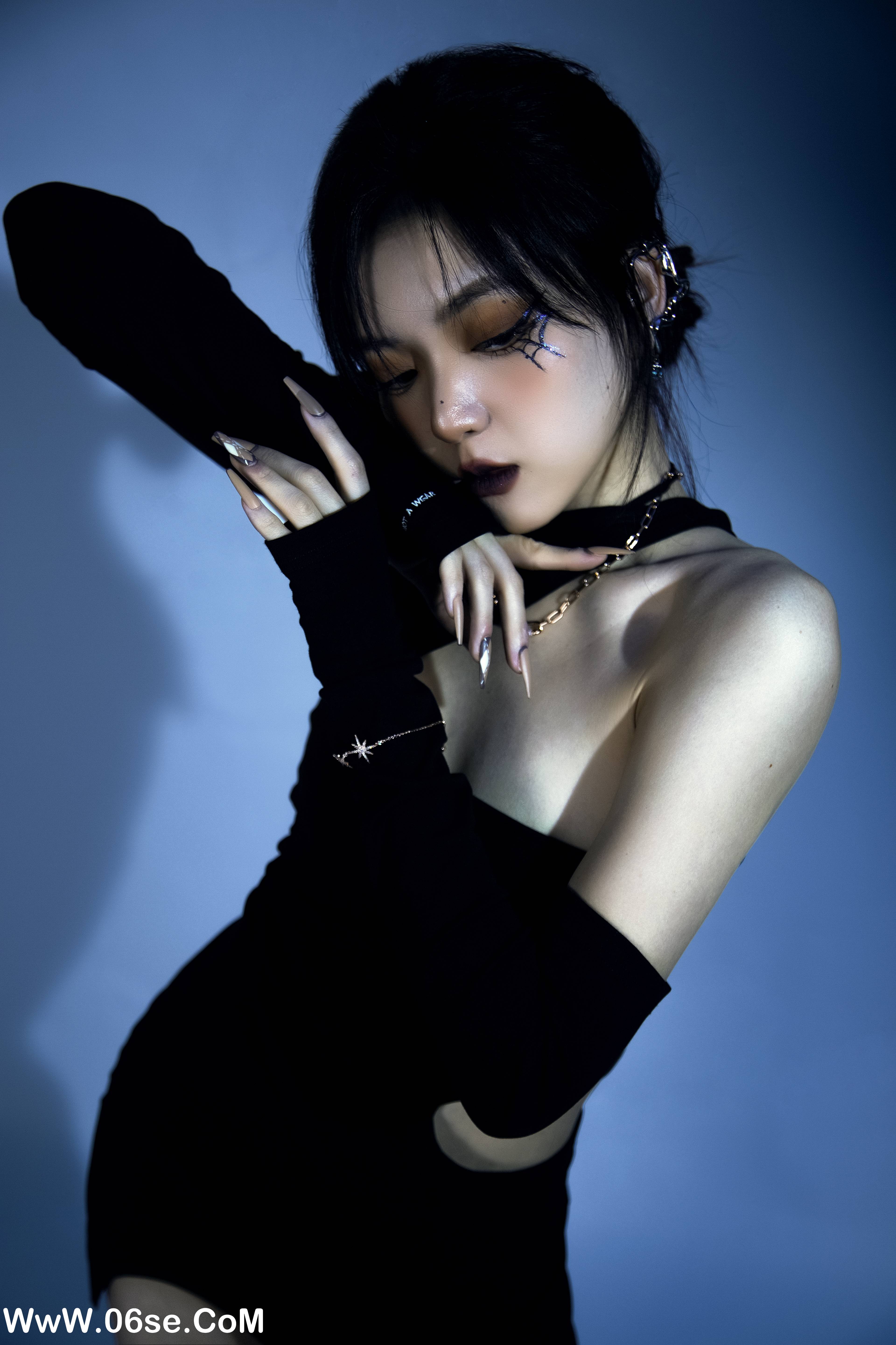 图片[21]-[YITUYU艺图语]2022.12.21 暗夜荆棘 可乙瘦[23+1P／272MB]-六色网