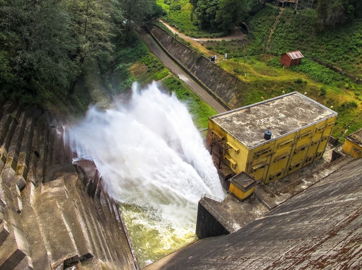 Магазин на плотине. Дамба во Львове. Dam 0997589.