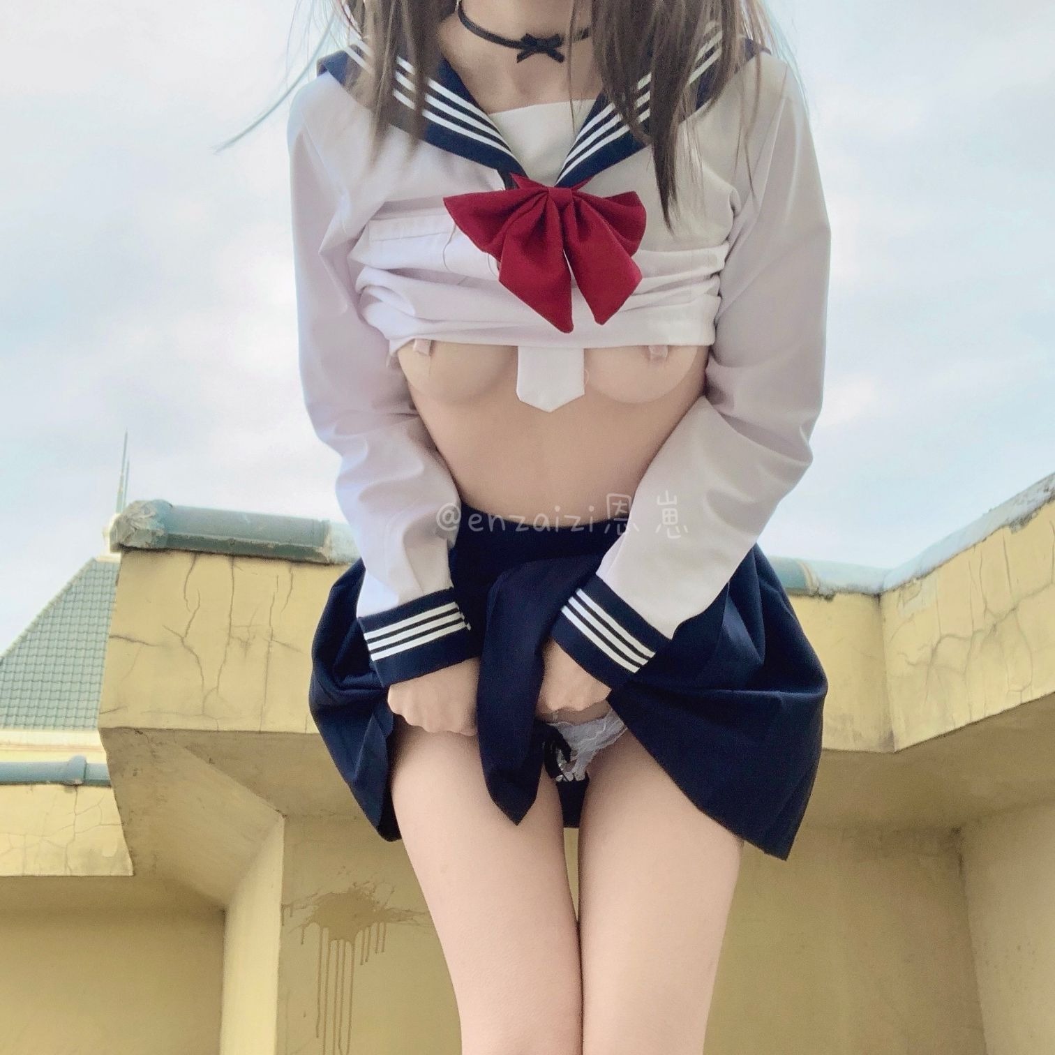 恩崽-天台水手服 36