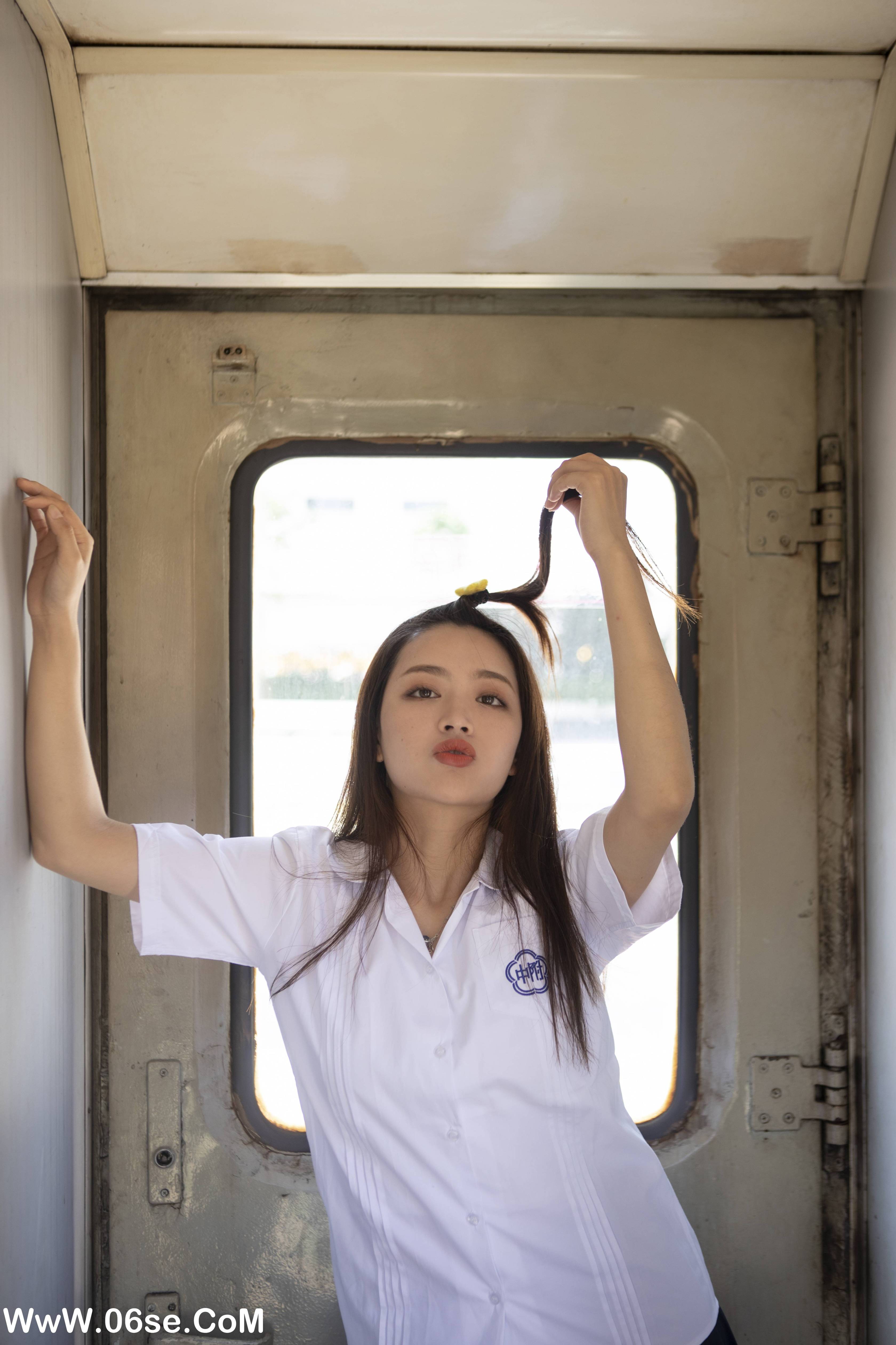 图片[19]-[YITUYU艺图语]2022.01.13 那个看到你就傻笑的人 腾莹[24+1P／301MB]-六色网