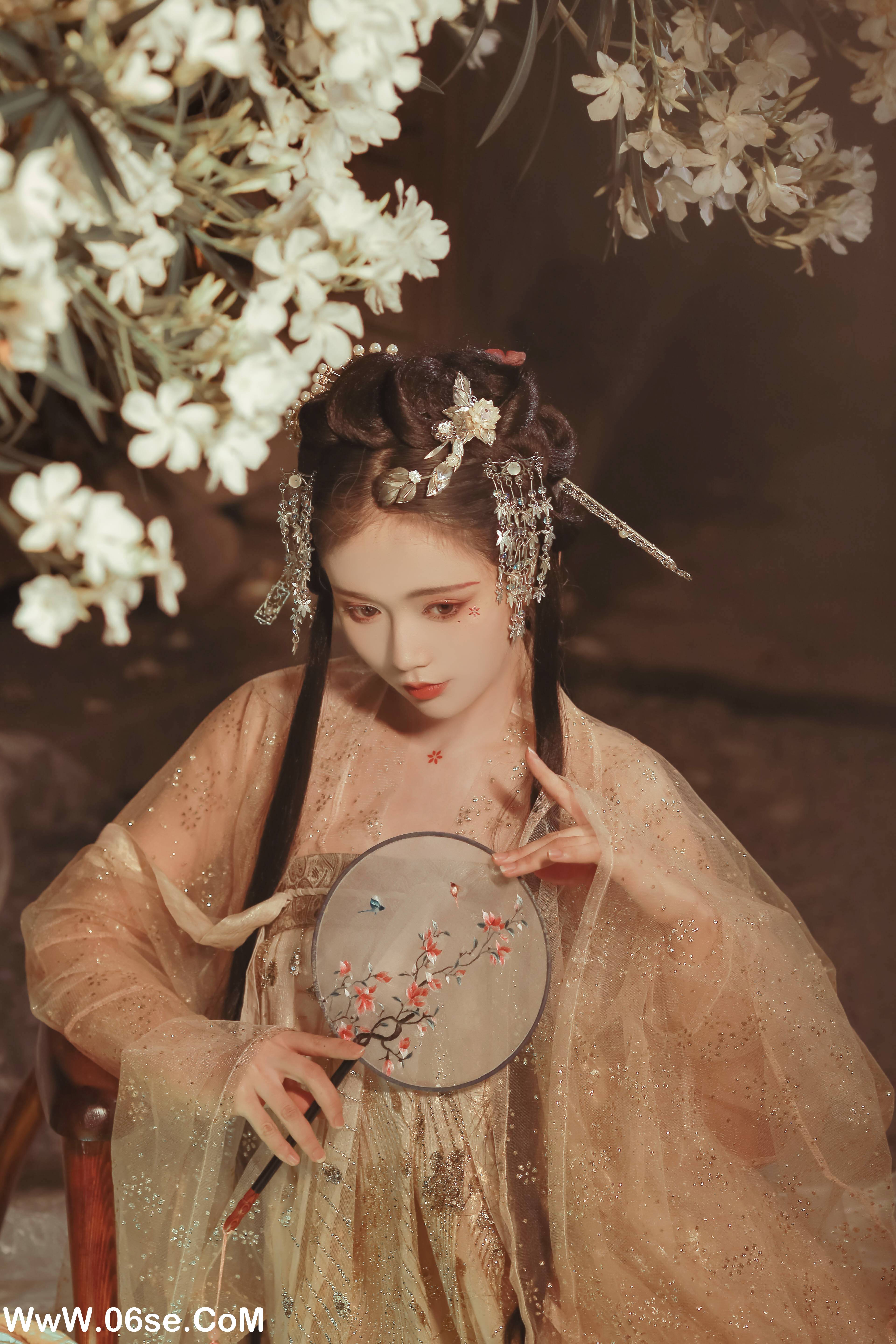 图片[7]-[YITUYU艺图语]2022.11.30 满身花影倩人扶 奶文文[22+1P／109MB]-六色网