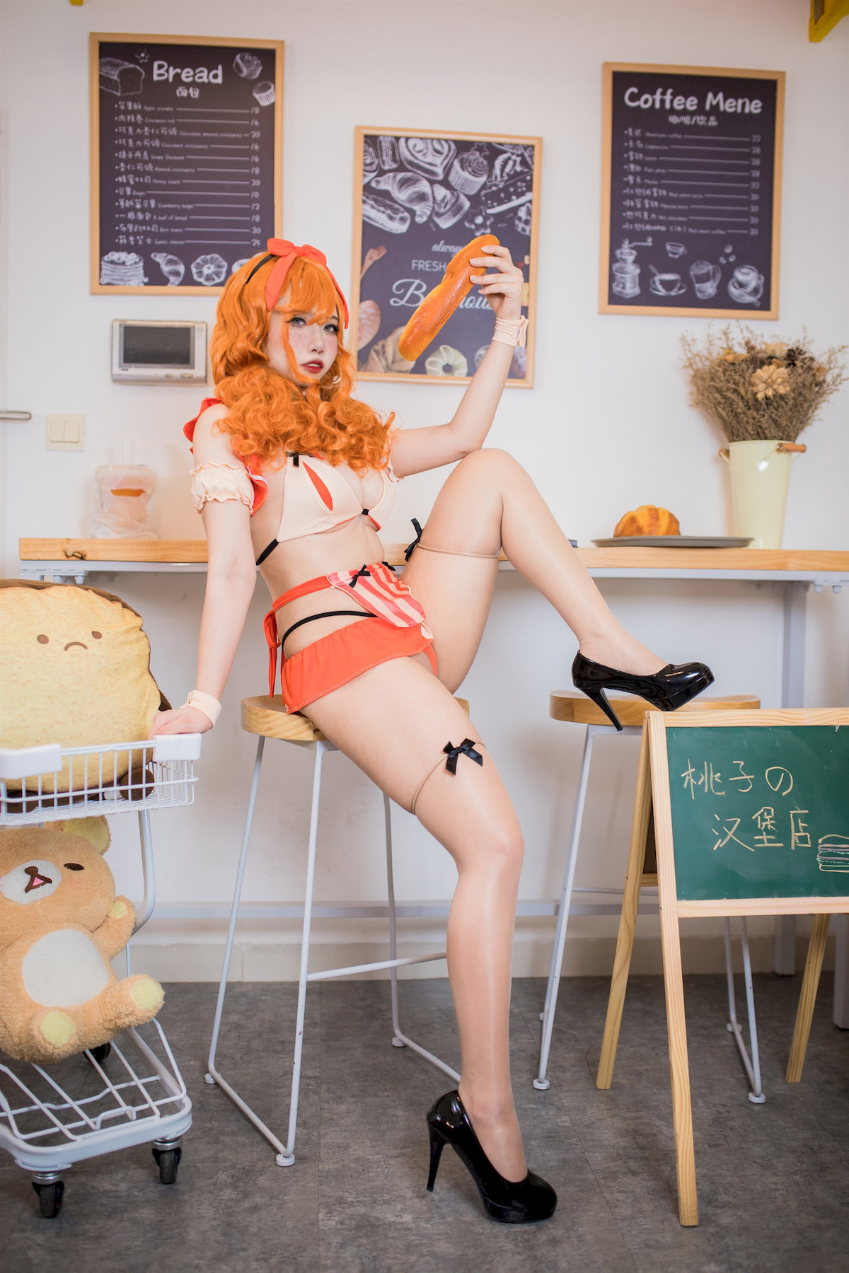 贞子蜜桃 Cosplay 汉堡店员 26
